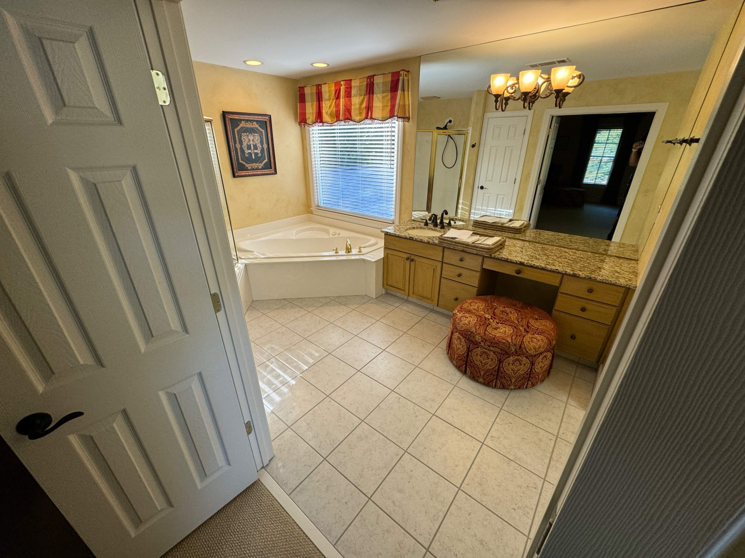 Master bathroom renovation by Prudencio