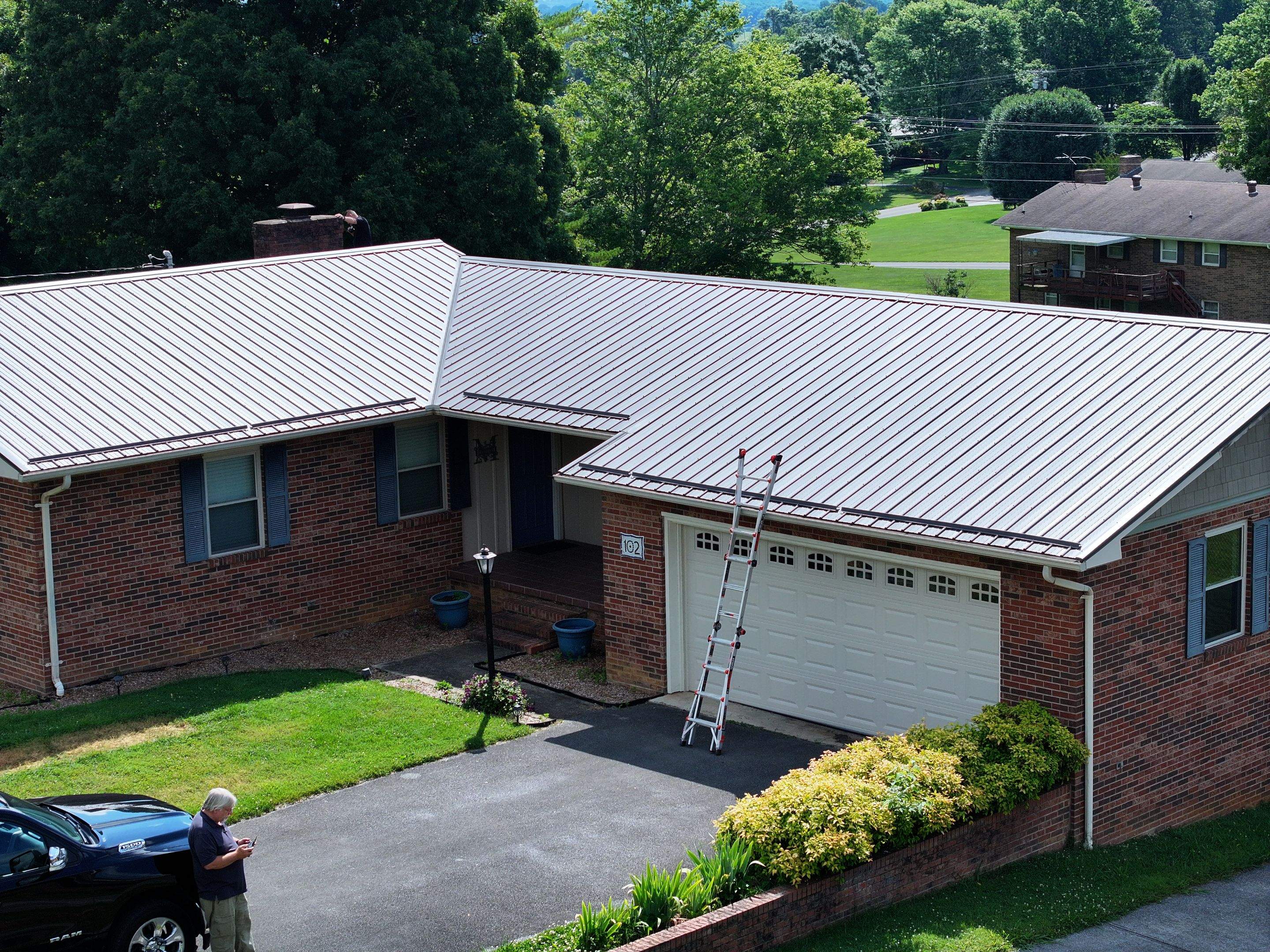 Maximoff Residence by Omnia Roofing