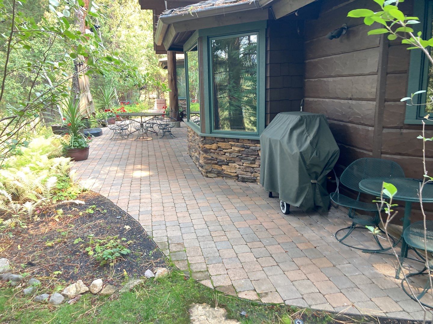 Two story new build gets a CertainTeed Landmark roof in Shenandoah  by ID Roofing LLC