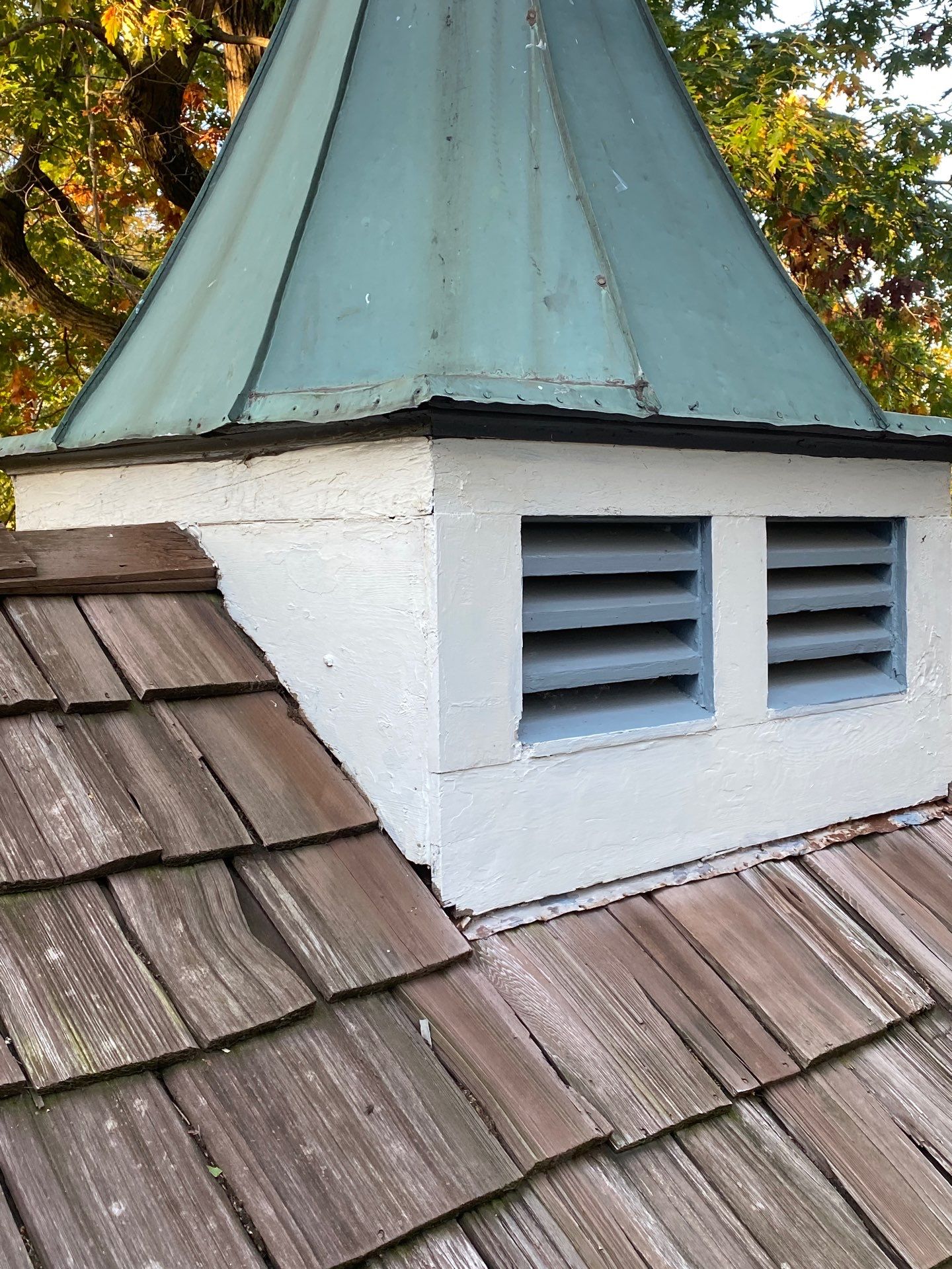 Brava Shake Roof Installation with Aluminum Gutters by Custom Installations