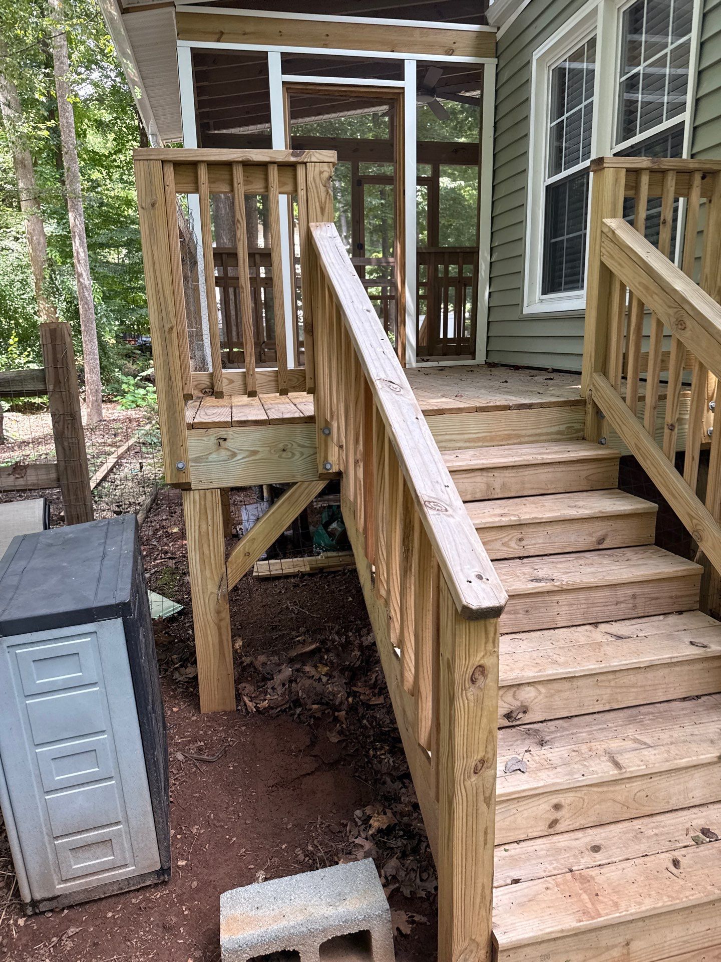Wood Deck using Wood Sealant by DuraSeal