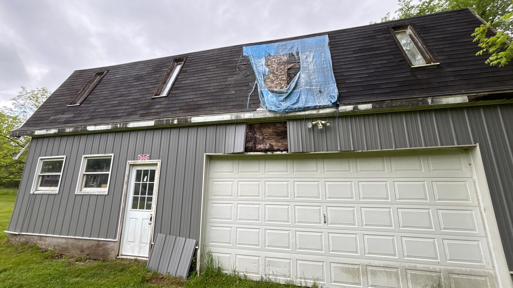 Roof Replacement using Atlas Pinnacle Pristine Pewter by 180 Contractors