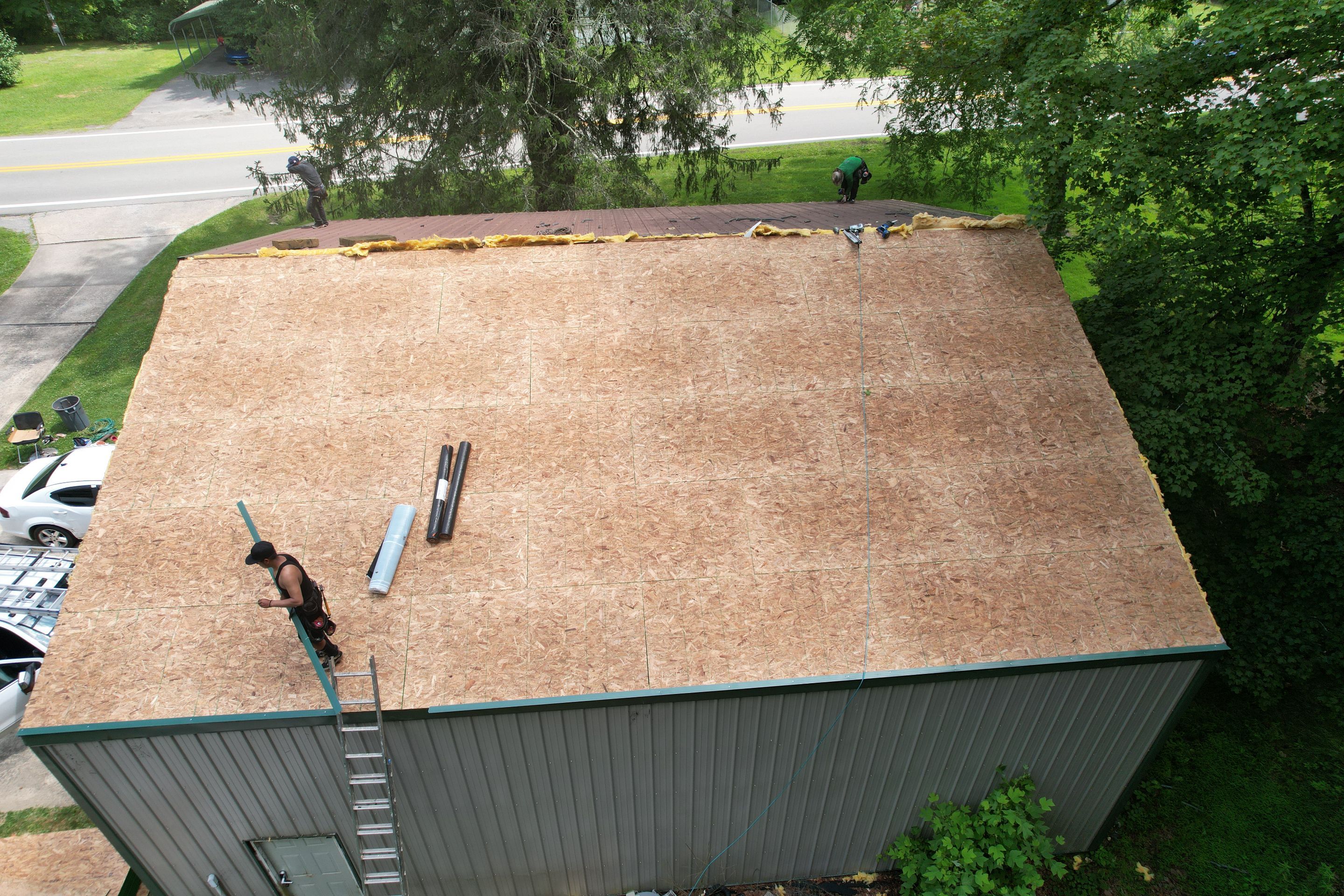 Residential Roofing Installation using GAF Timberline HDZ Weatherer Wood by Rainstoppers Roofing