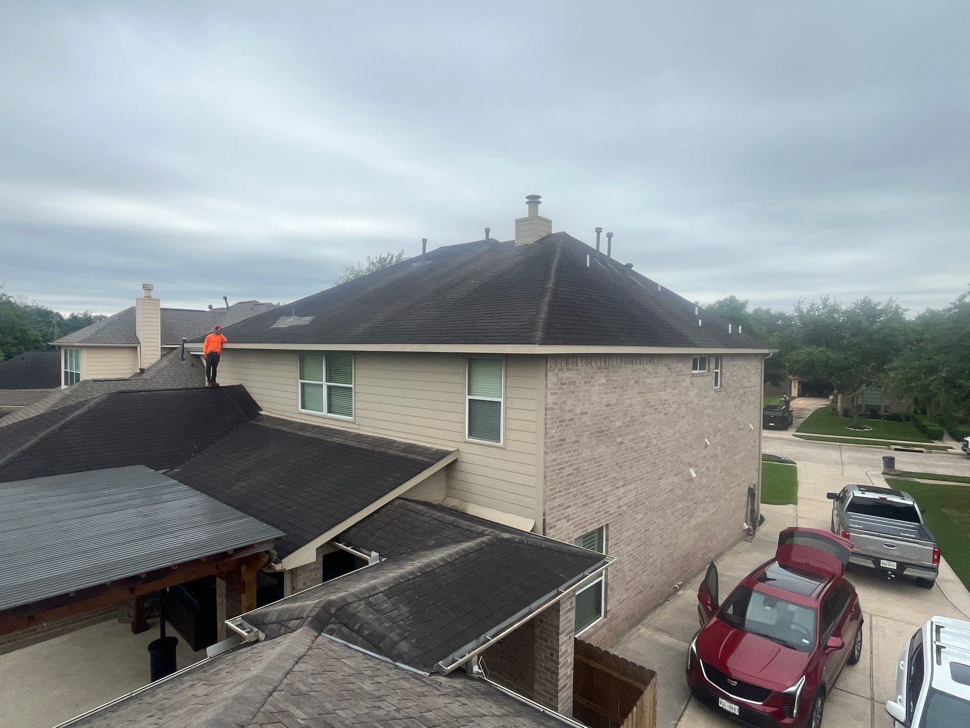 Hail Damage using Owen's Corning Duration (Lifetime) Shingles by Roof Repair Company