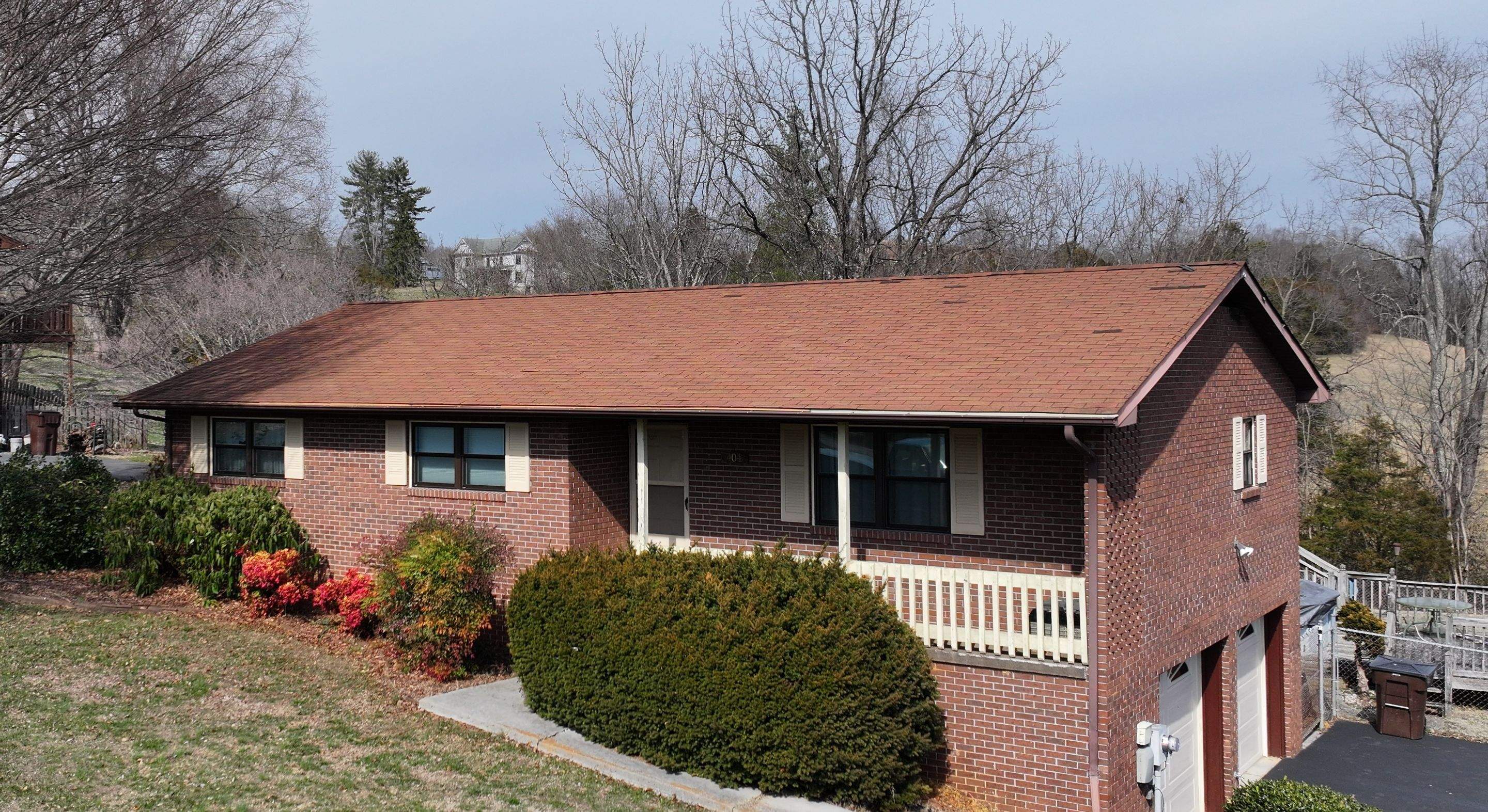 Burrus Residence by Omnia Roofing