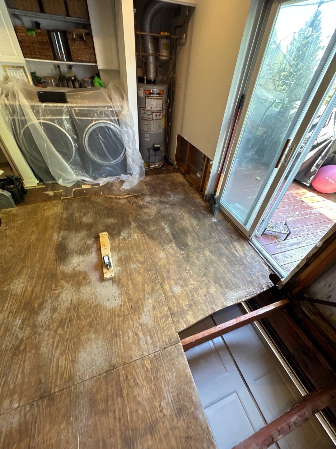 Bolingbrook Water Heater Failure Recovery and Structural Drying by Chicagoland Water Medics