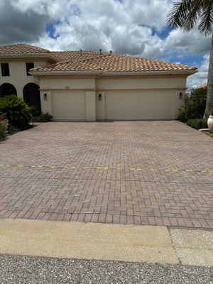 Paver Cleaning and Sealing in Sun City Center