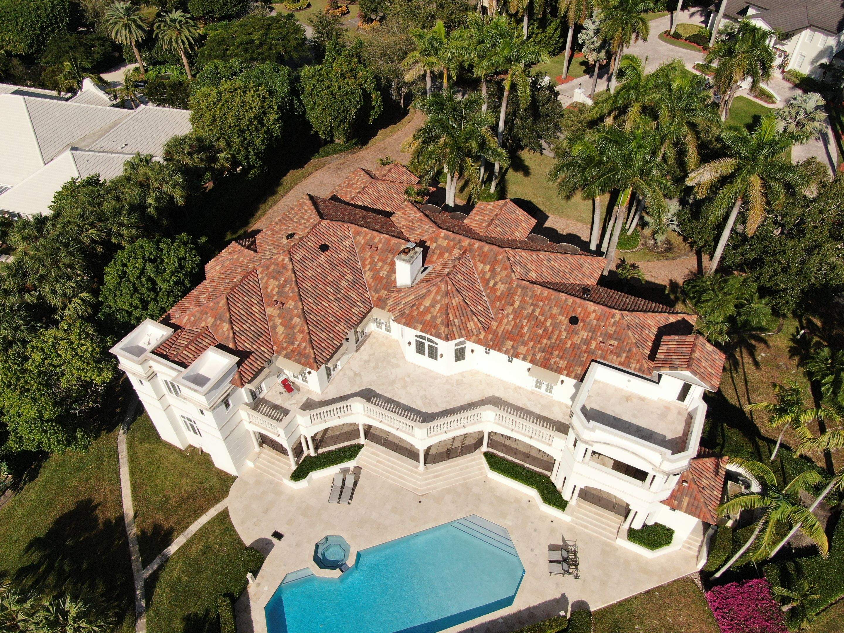 Verea - Spanish S - Jacobea by Istueta Roofing