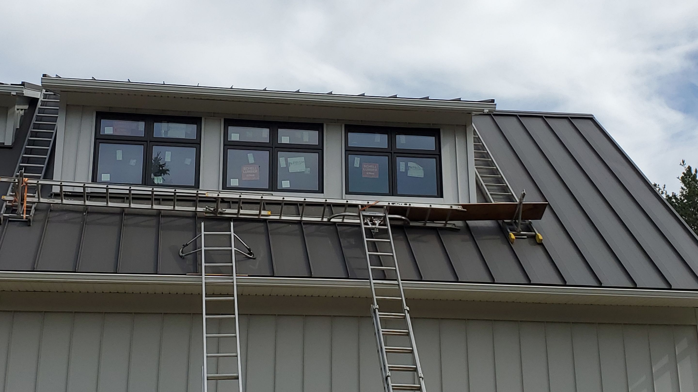 New Construction | 16” Standing Seam Metal Roof Installation by Jay Carter Roofing & Sheet Metal