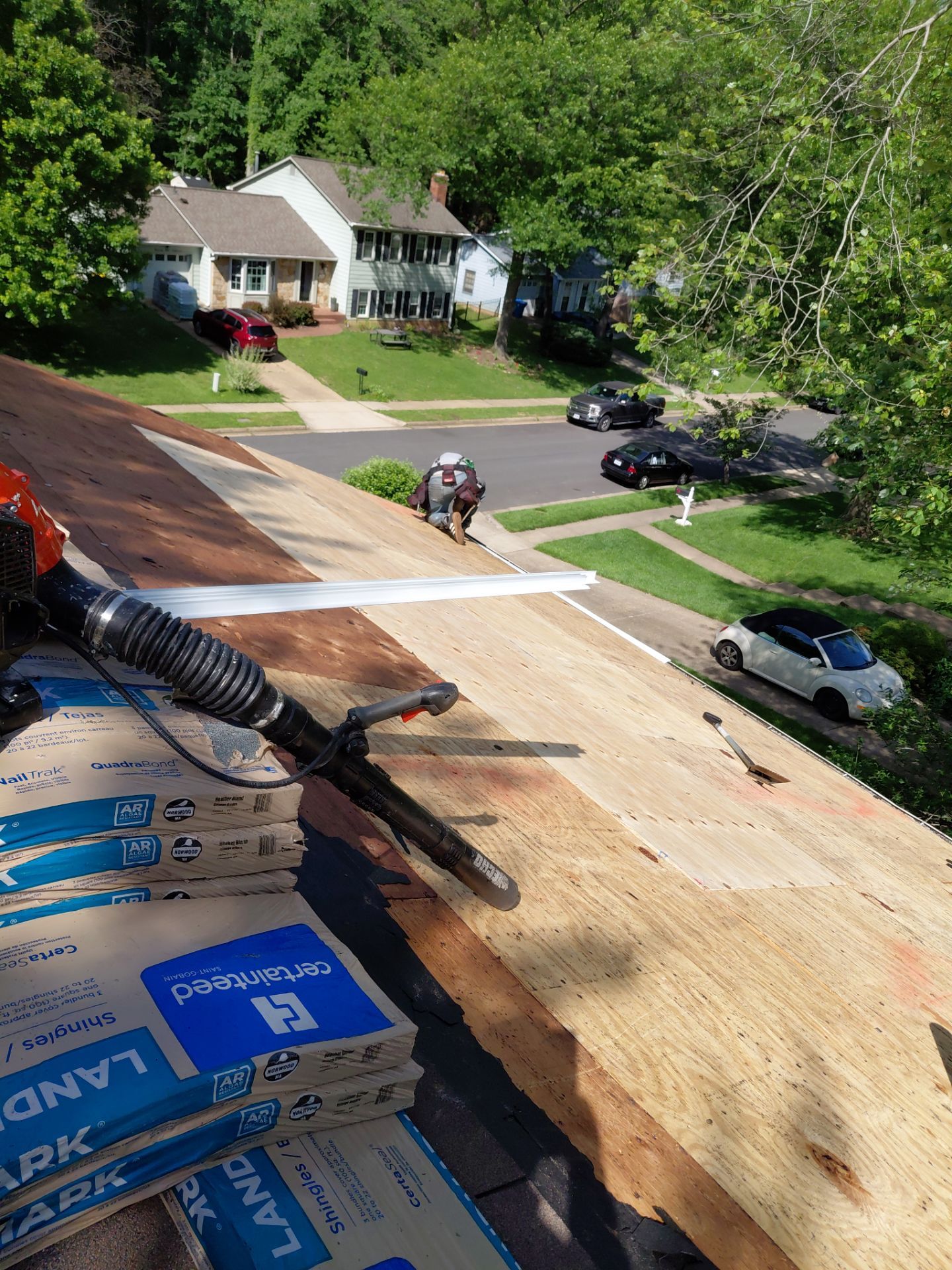 West Springfield: Residential Roof Replacement with CertainTeed Landmark in Heather Blend by RM Banning, Inc.
