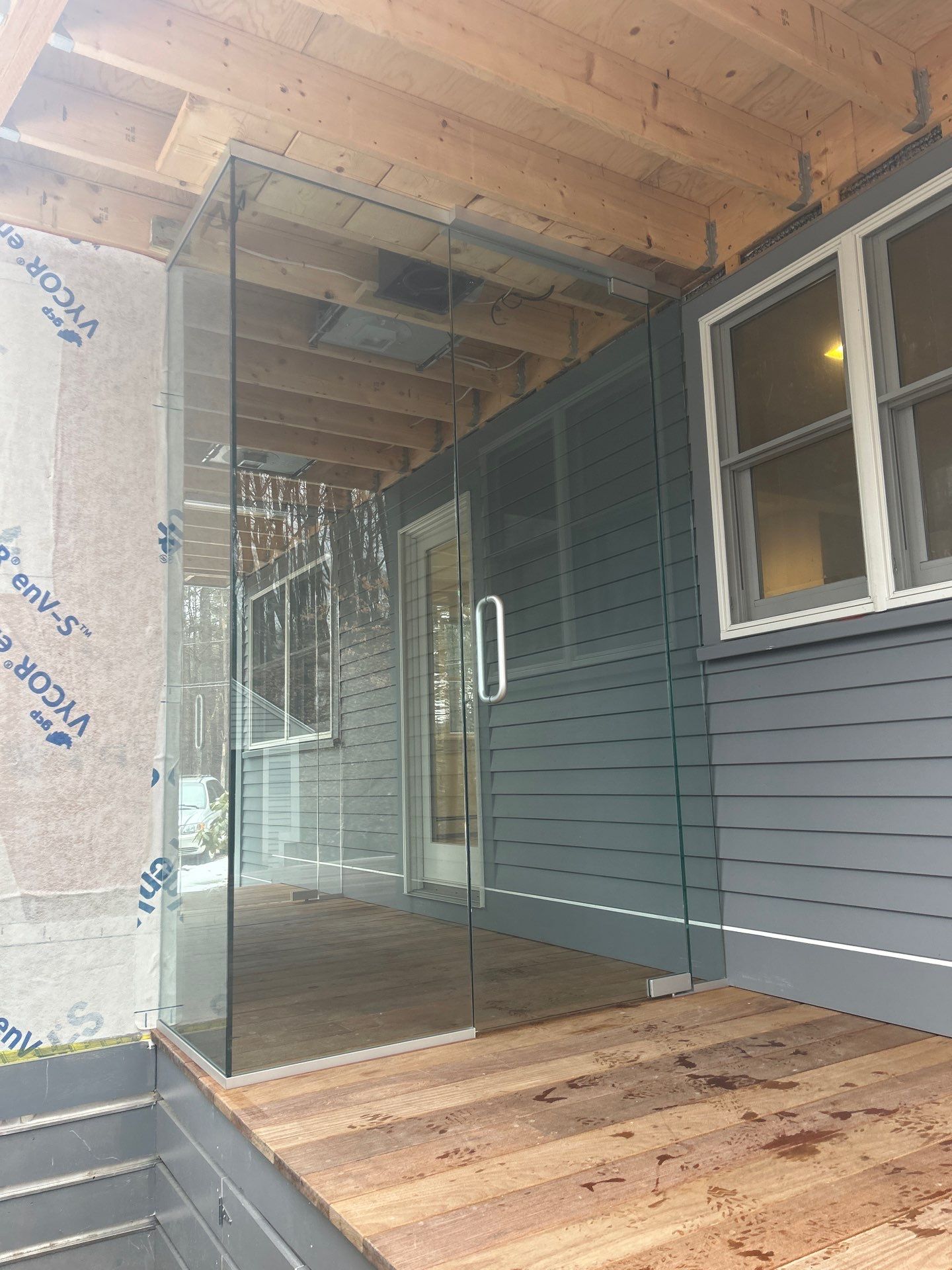 Glass Entryway using Tempered Glass by Cheshire Glass Company