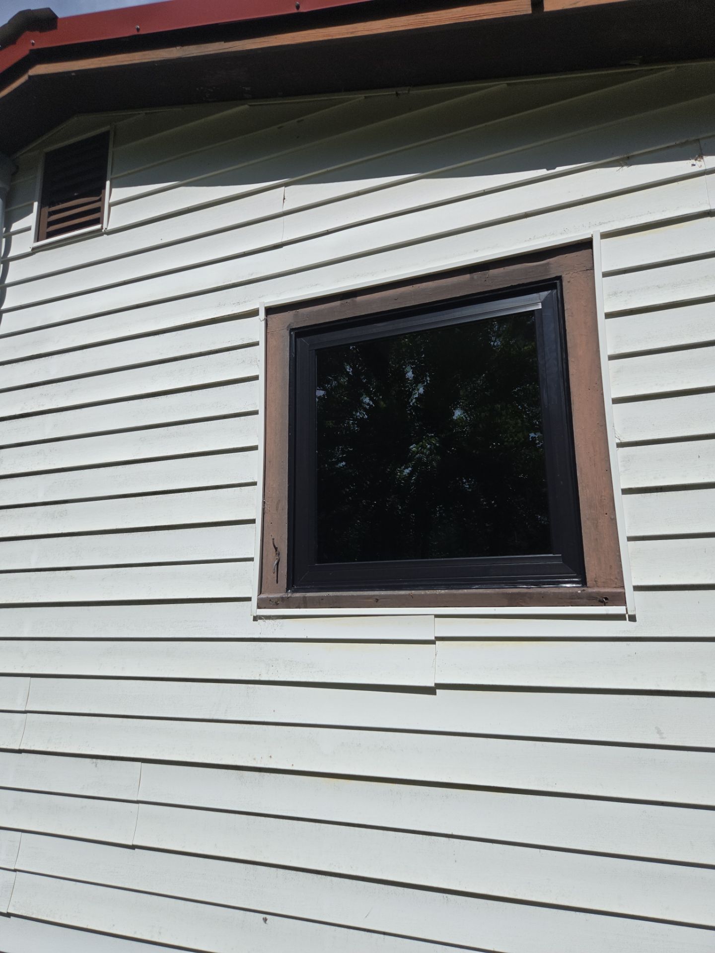 Residential Window Replacement and Custom Trim Installation in Chiefland by Windows & Doors Store