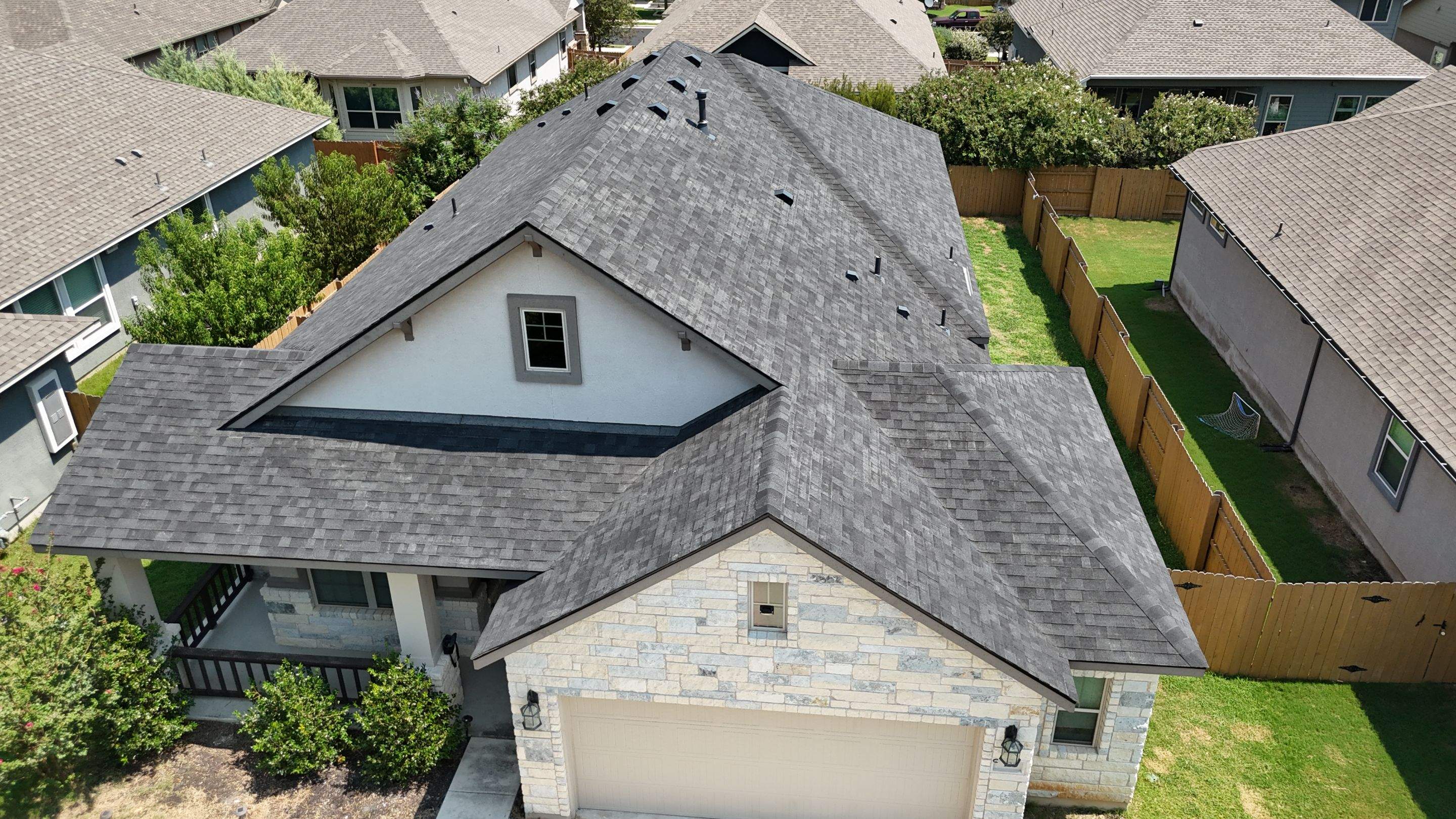 Brilliant Black - Malarkey Vista by RoofsOnly.com