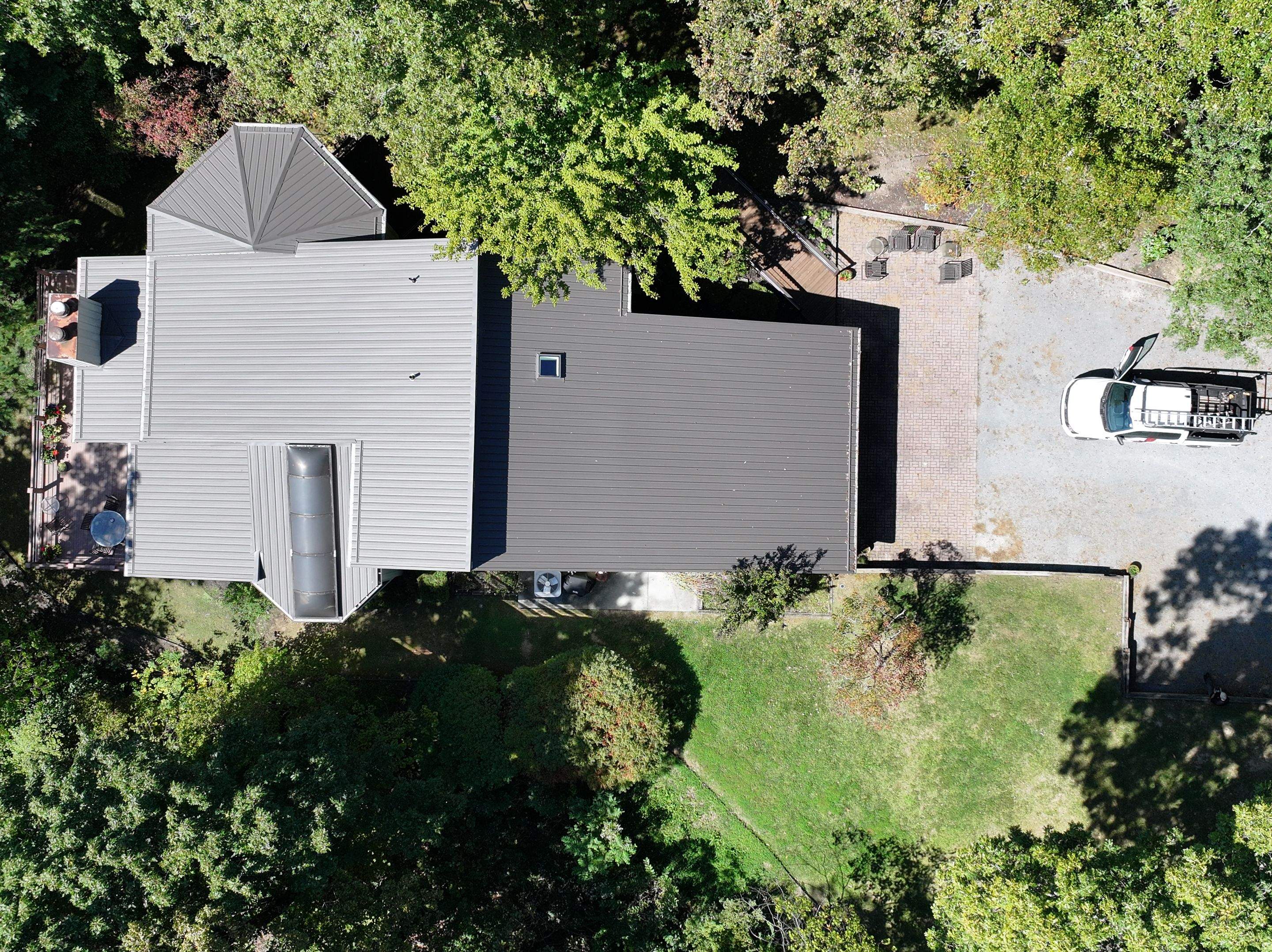 Thompson Residence by Omnia Roofing