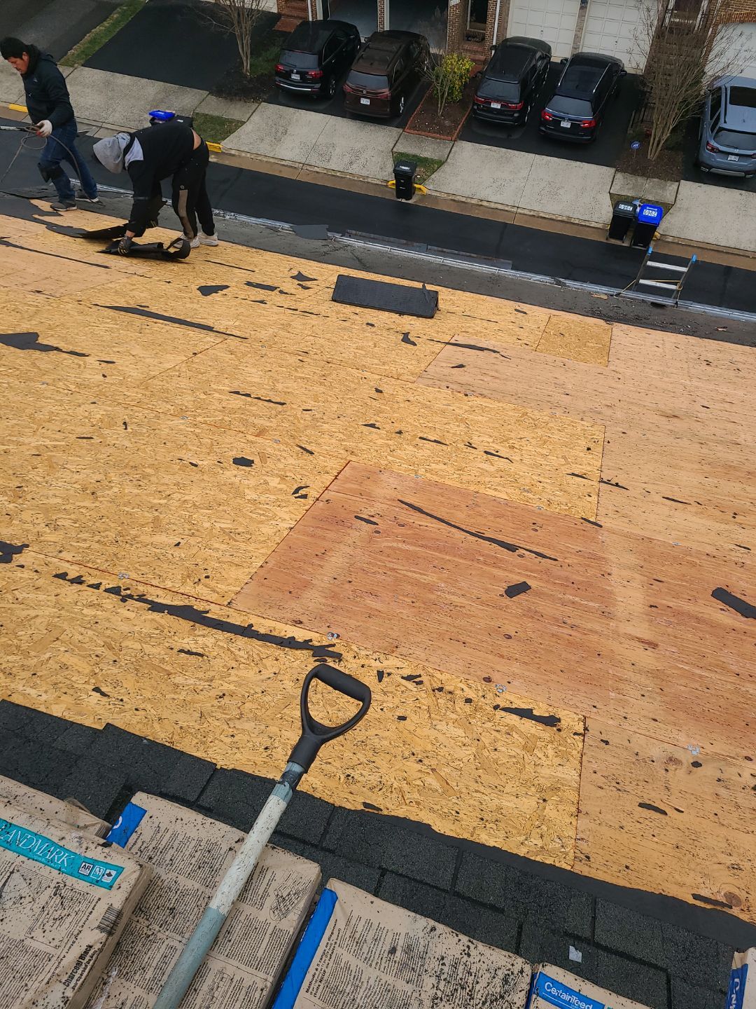 Fairfax: Residential Roof Replacement with CertainTeed Landmark in Charcoal Black by RM Banning, Inc.