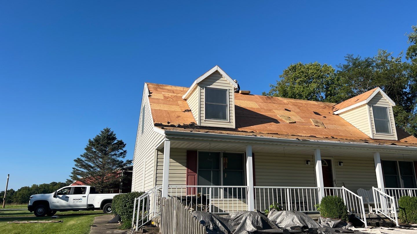 Residential Roofing Installation using Duration Series Shingles - Teak by RoofX 