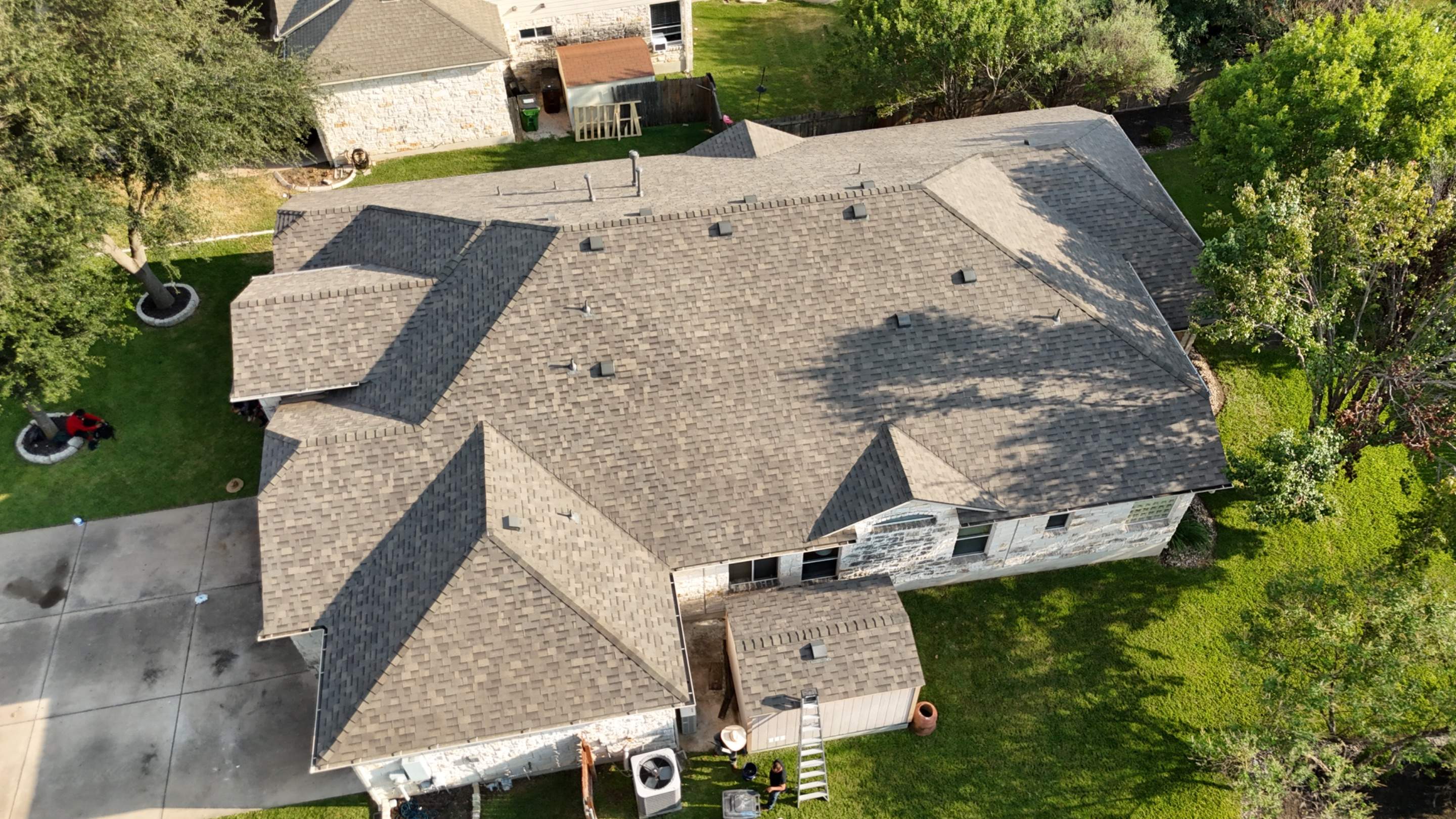 Weathered Wood - Malarkey Vista by RoofsOnly.com