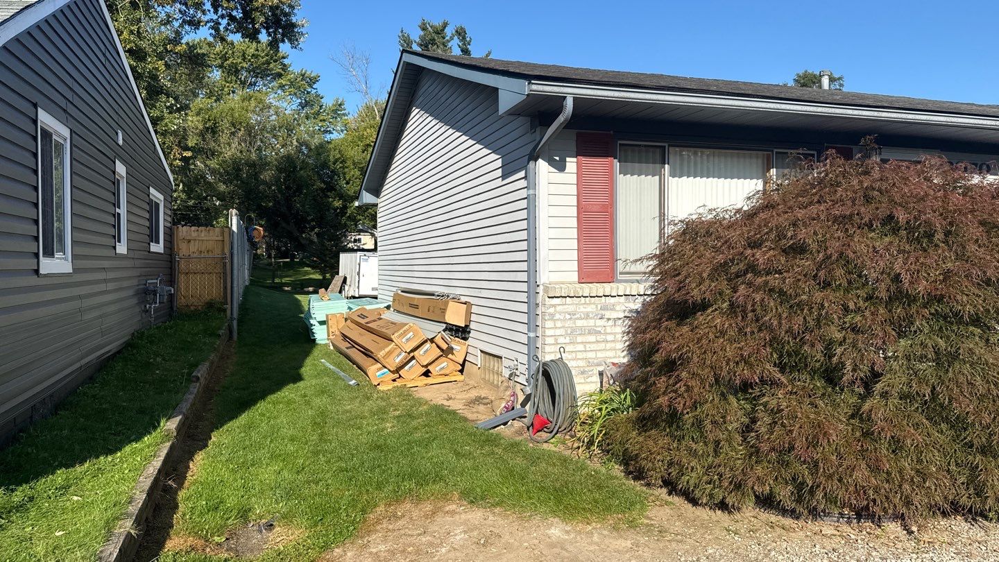 Siding Replacement using Alside Charter Oak D4.5" Cape Cod Grey by 180 Contractors