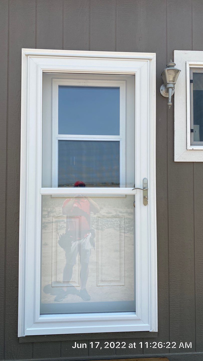 Storm Door Install using White Larson EasyVent by Storm Door Guy 