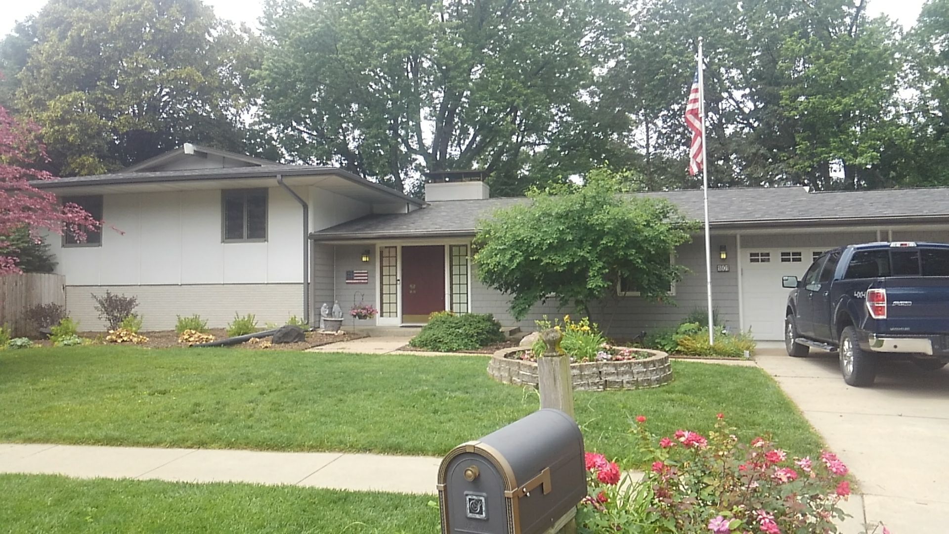 Weathered Wood by White Castle Roofing