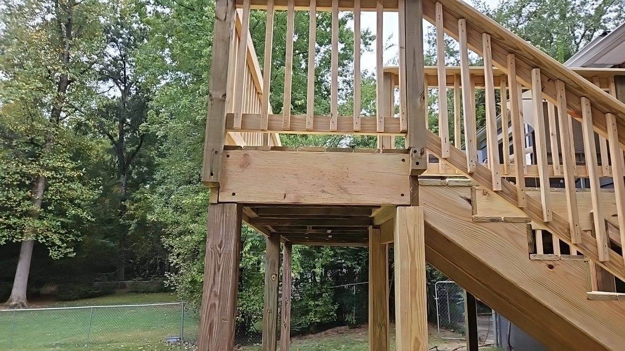 Windsor Blvd - Deck Installation by Pillar and Pine