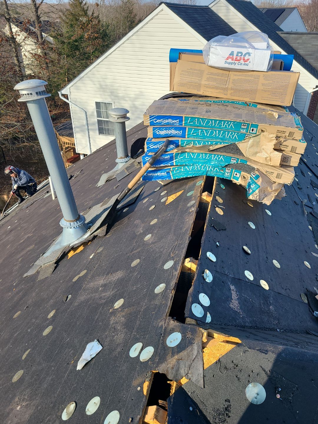 Woodbridge CertainTeed Landmark Roof in Charcoal Black by RM Banning, Inc.