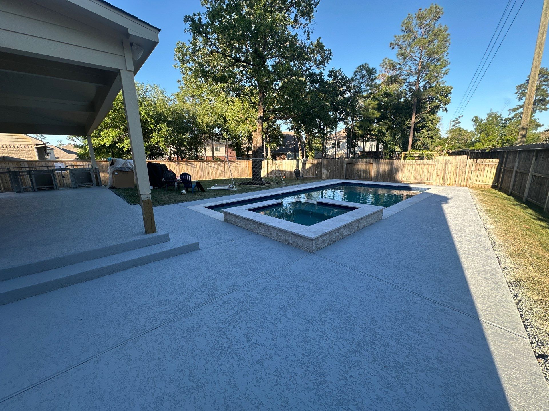 Pool, Patio Cover and Summer Kitchen in Creekside by SophAlx LLC