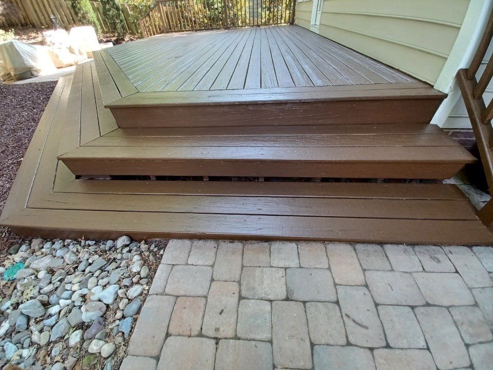Coated Deck using AcryFin by DuraSeal