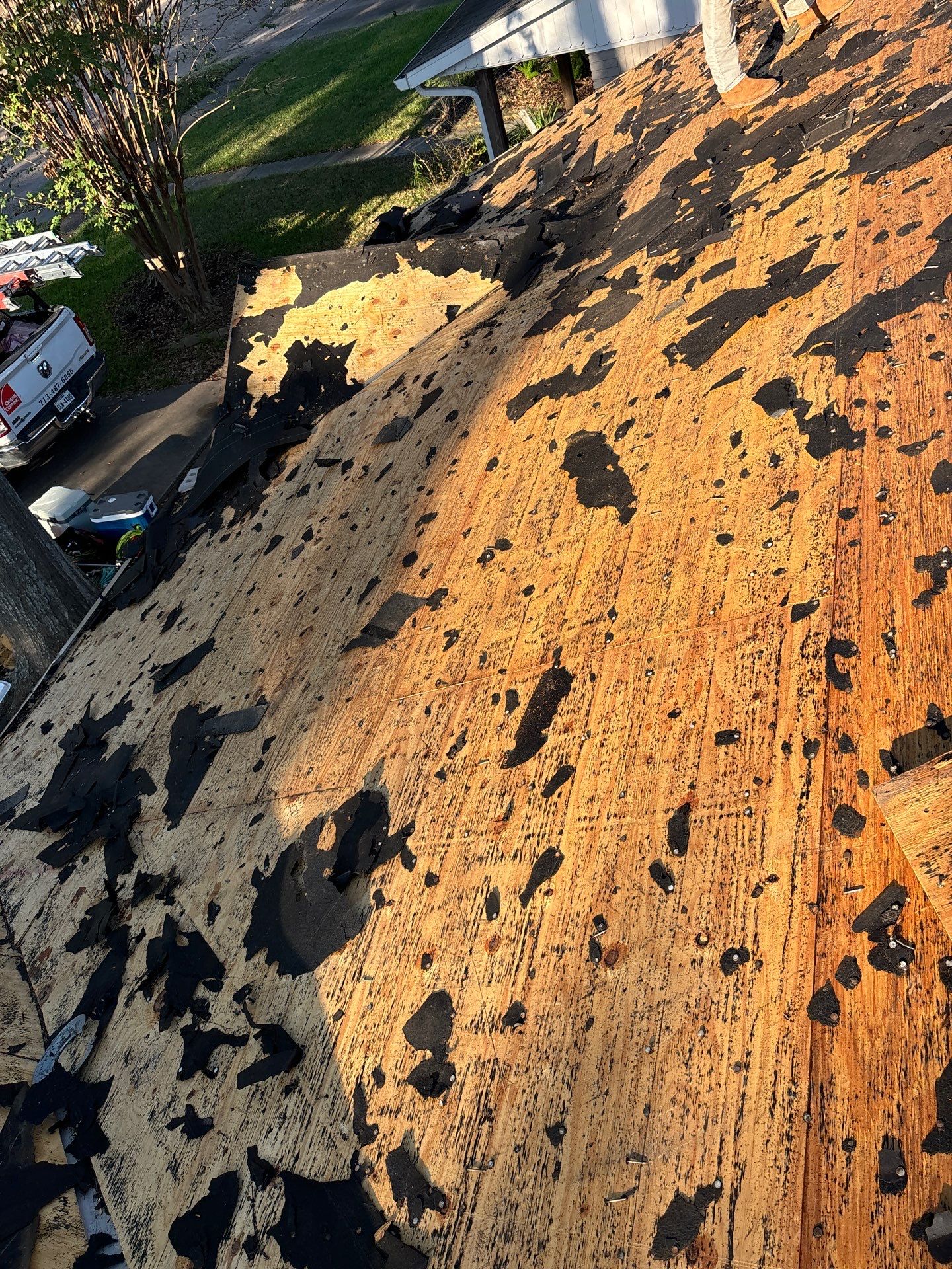 Residential Roofing Installation using Owen's Corning Duration (Lifetime) Shingles by Roof Repair Company
