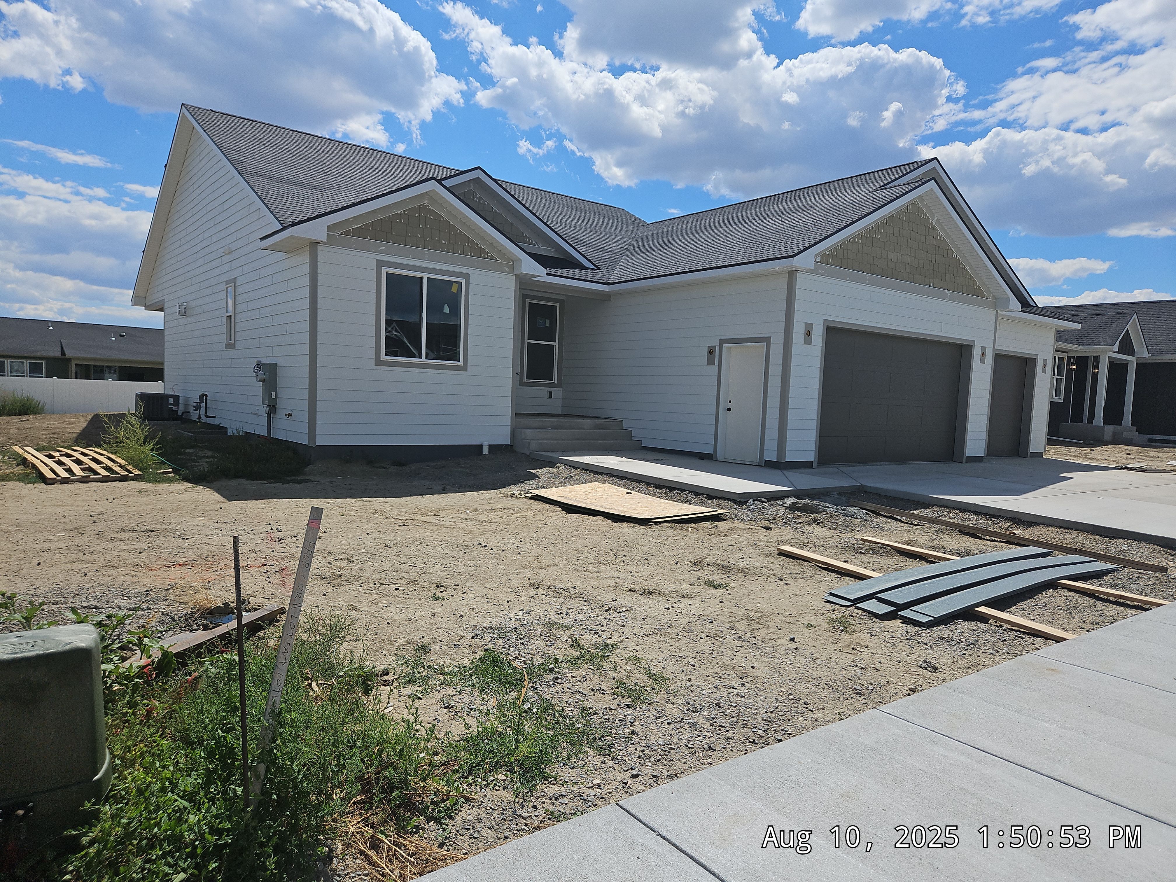 Plankwalker Siding & Roofing featured photo.