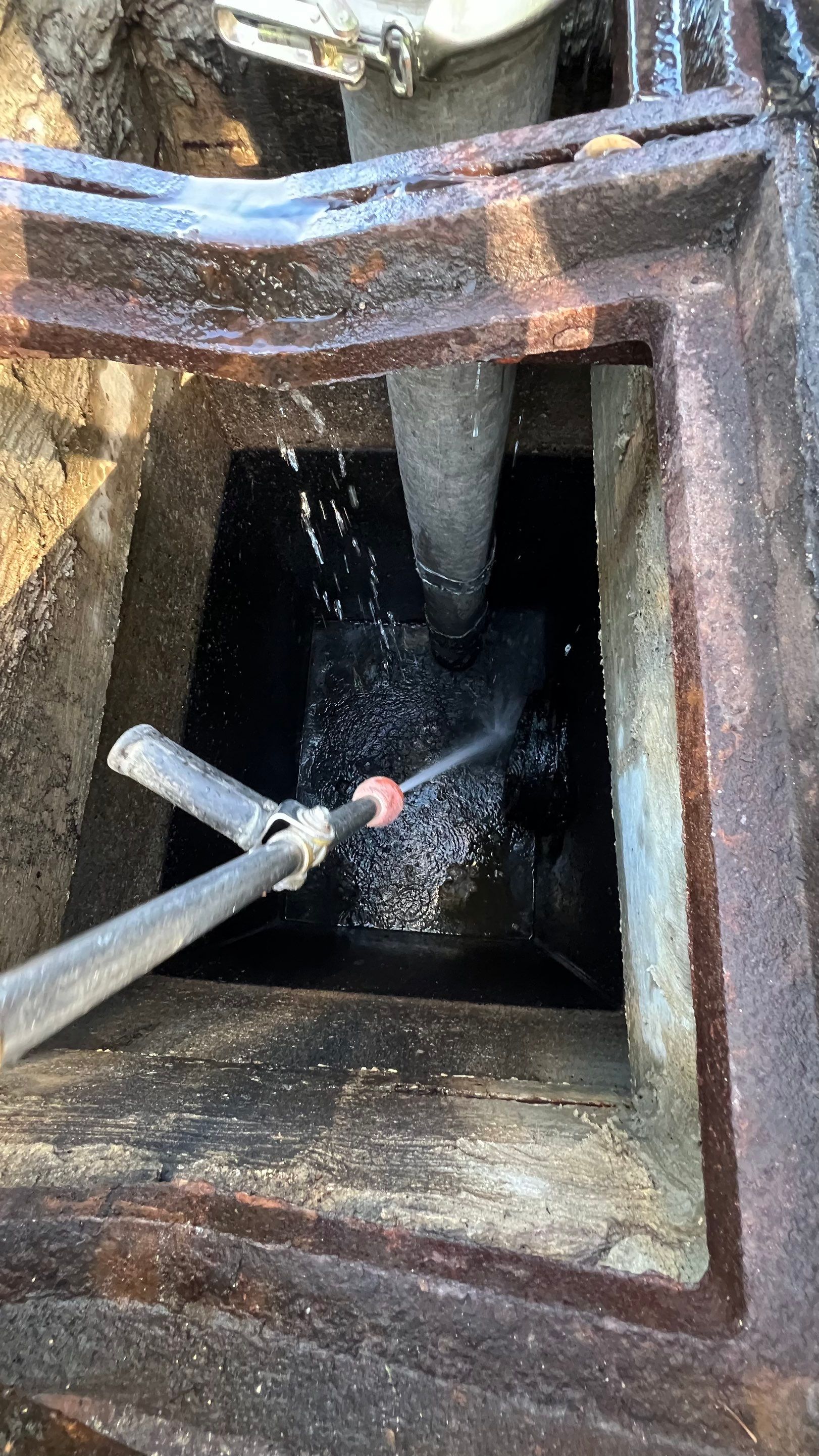 North Naples Neighborhood Catch Basin Cleaning by APS Power & Water