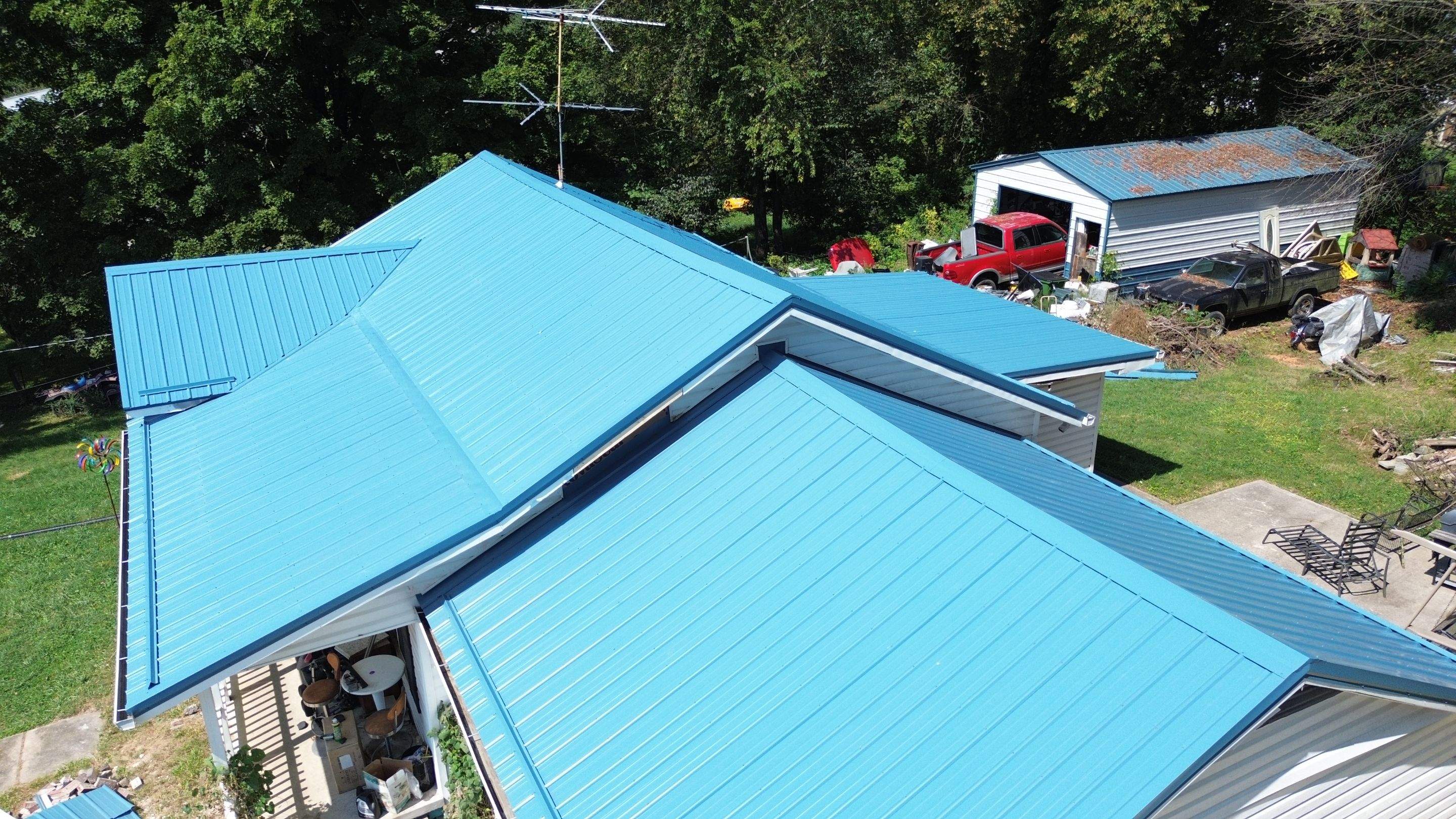 Vichare Residence by Omnia Roofing