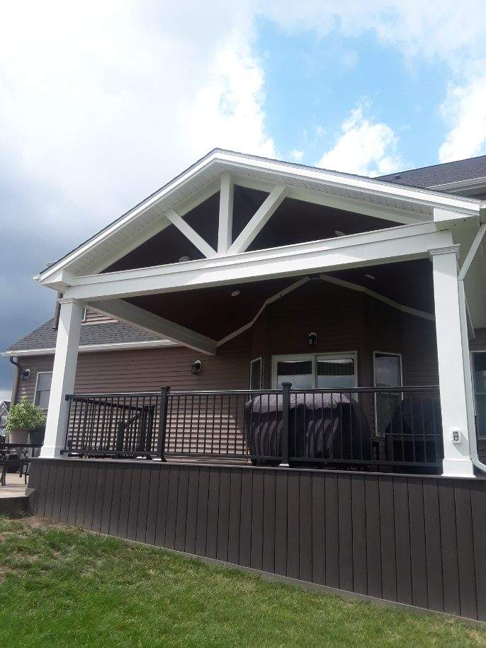 Outdoor Living - Addition by Ivy Lea Construction