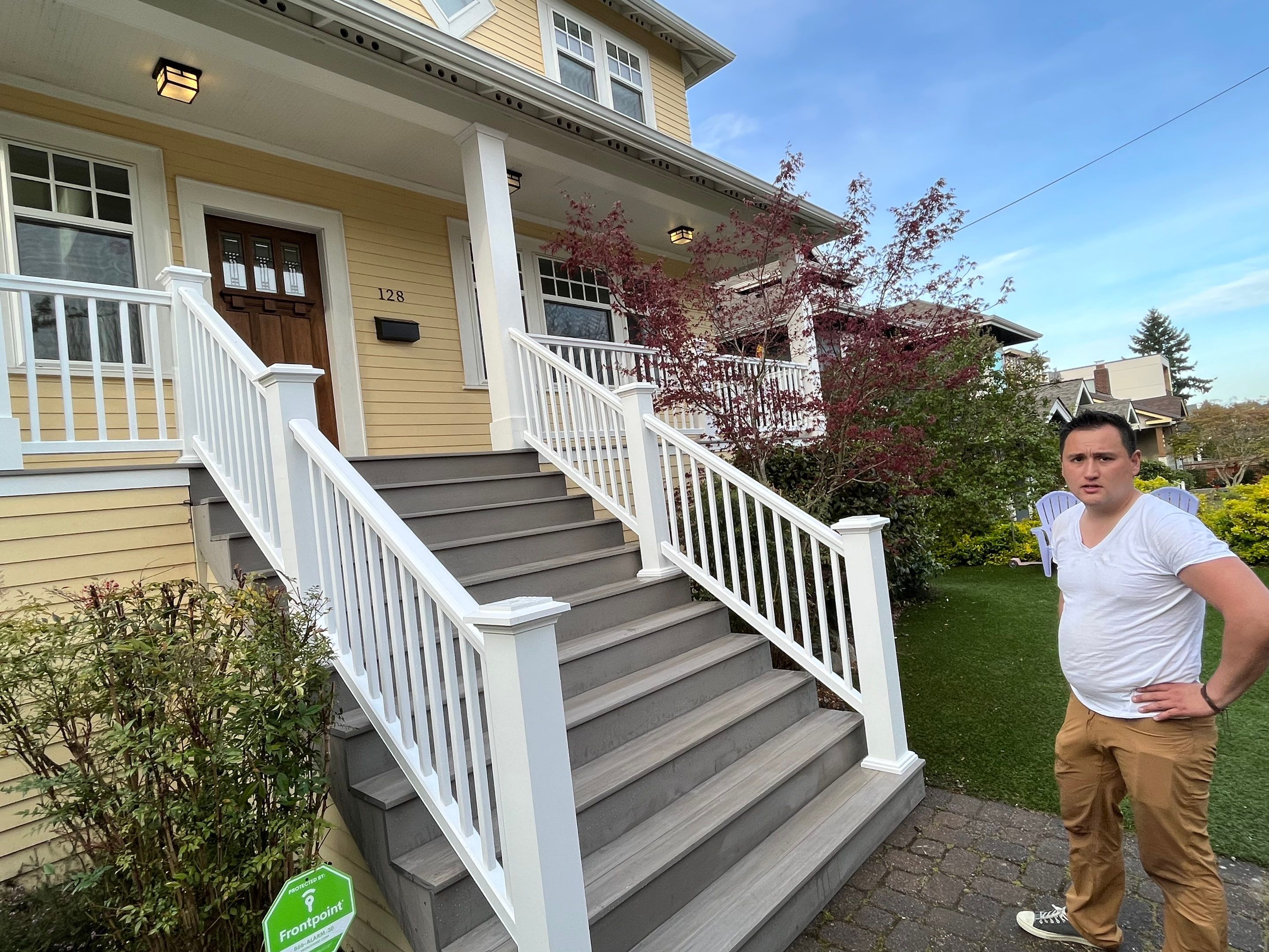 Greenlake Front Porch by Alki deck builders 