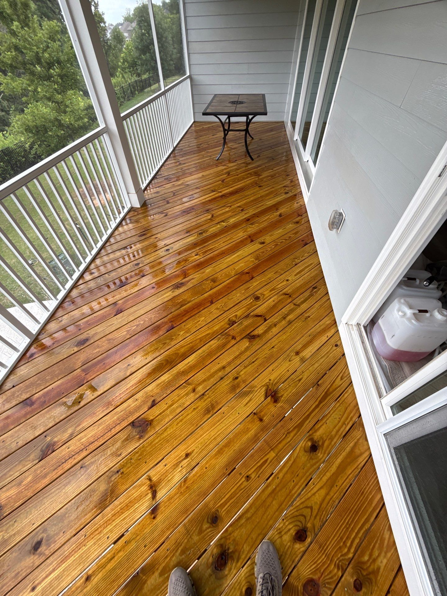 Wood Deck using Wood Sealant by DuraSeal