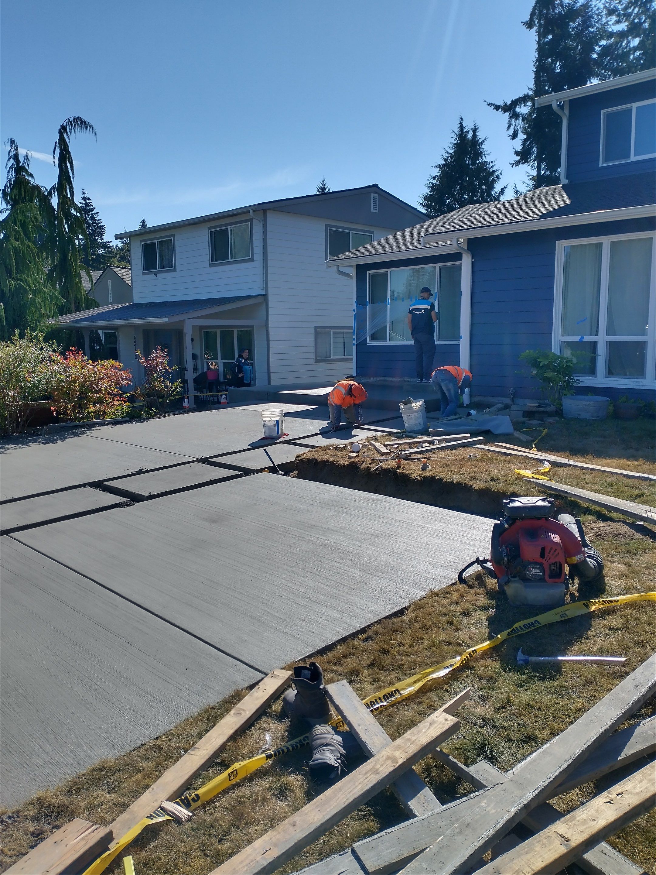 Custom Concrete walkway/Driveway Everett WA by Jireh Asphalt & Concrete Inc 