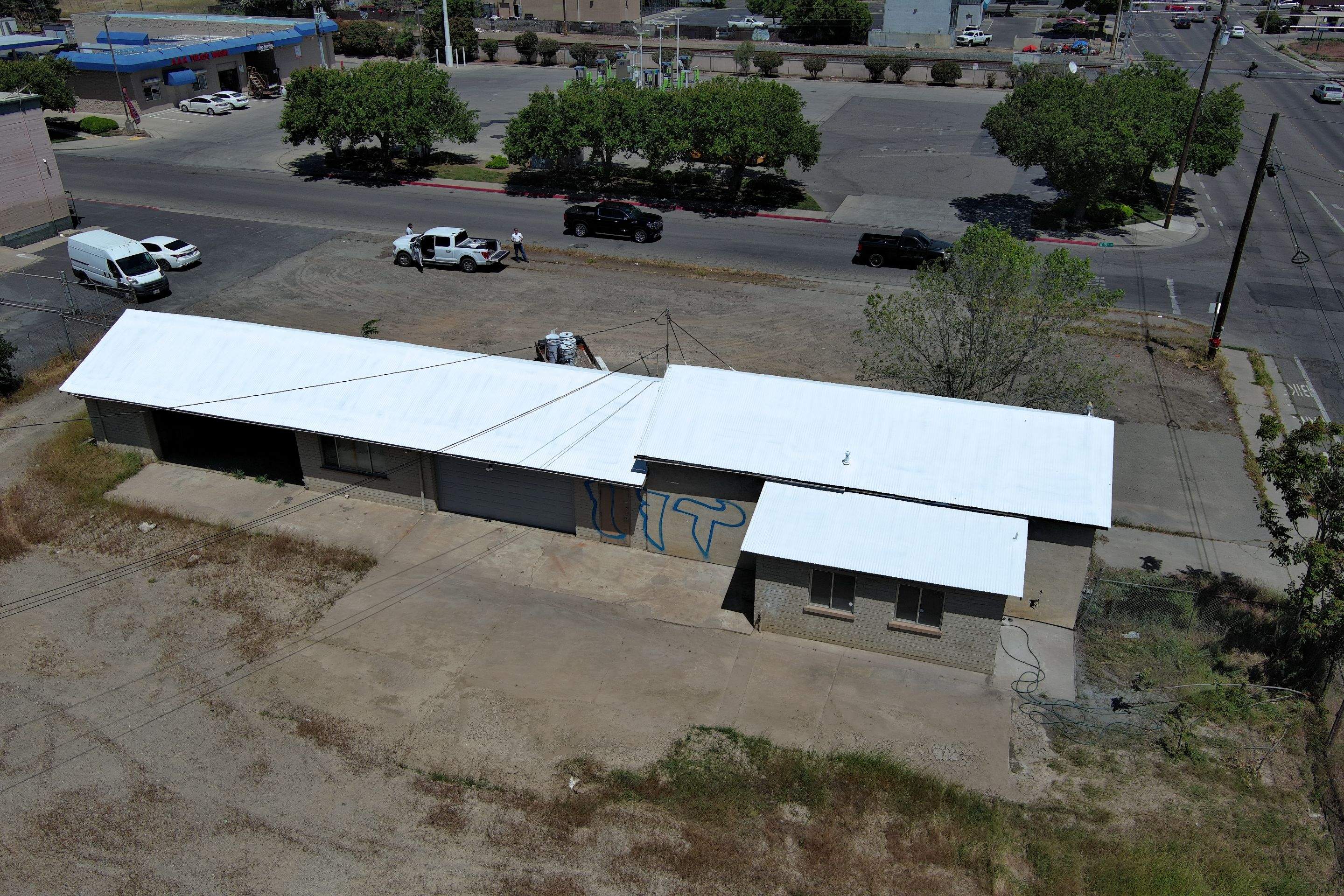 Spray foam and coatings using Conklin Benchmark/PUMA XL by Straight Edge Roofing Inc