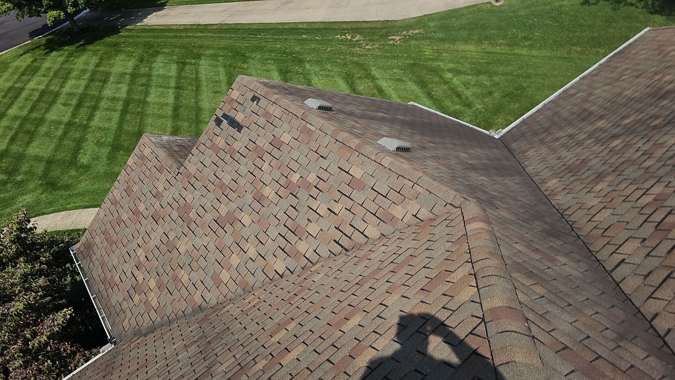 ATLAS PINNACLE COLOR: BLACK SHADOW, DRIP EDGE: BLACK by Eagle Eye Roofing