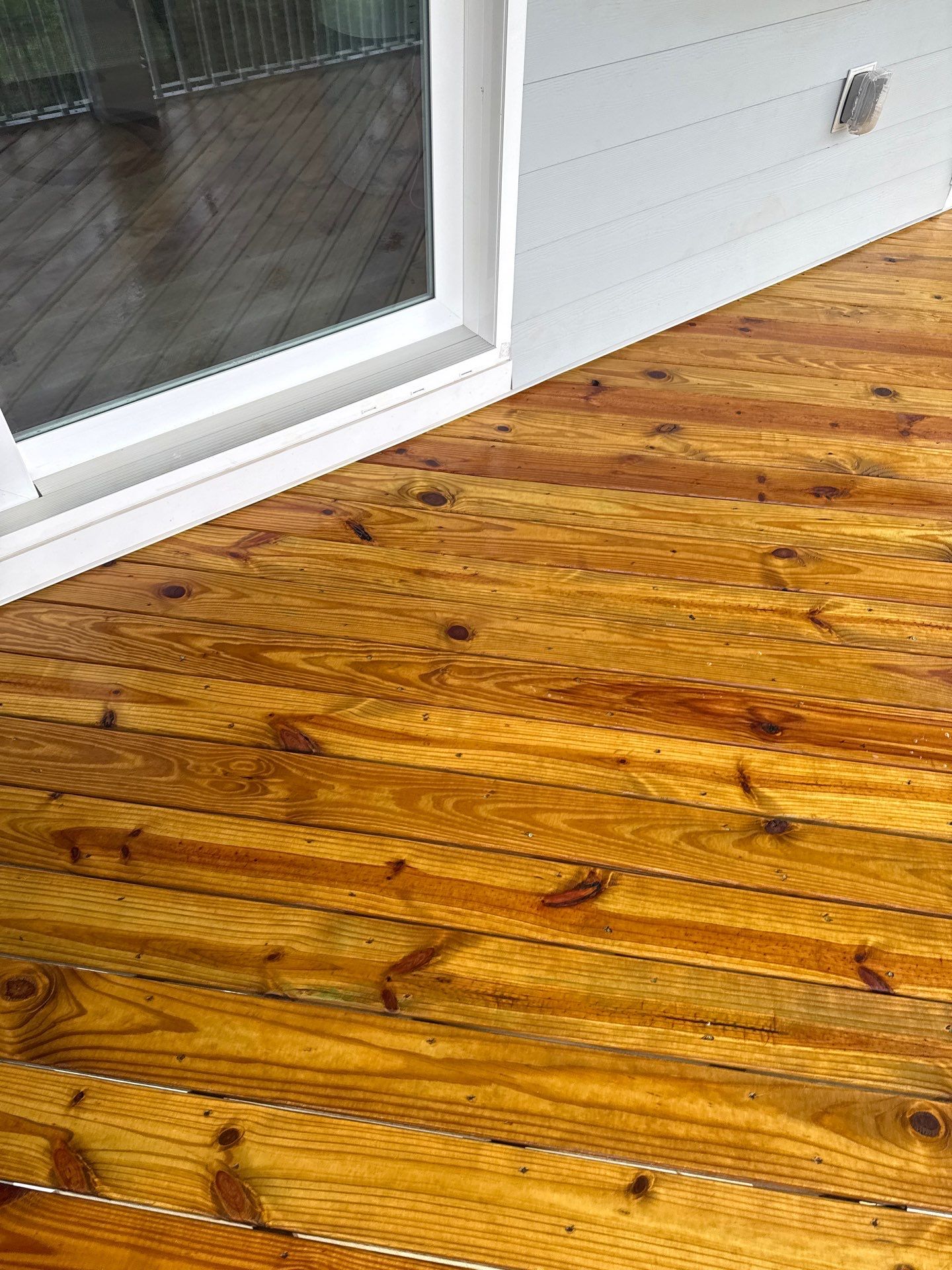 Wood Deck using Wood Sealant by DuraSeal