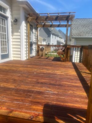 Deck using Wood Sealant and Stain