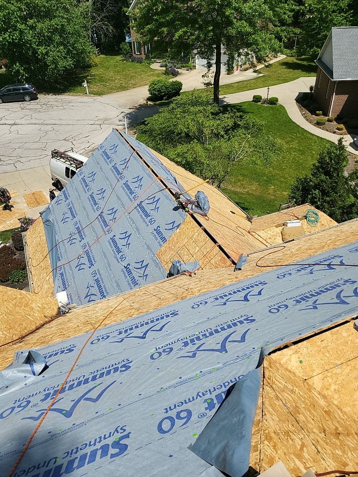 ATLAS PINNACLE COLOR: BLACK SHADOW by Eagle Eye Roofing