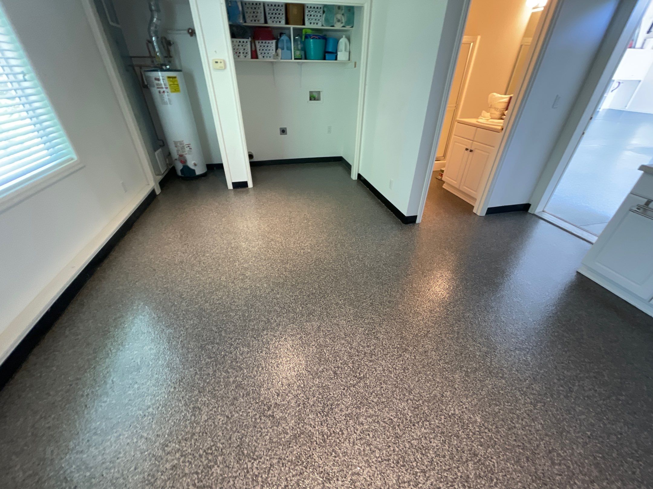 Garage Transformation using Echo 1/4" Chip by Croc Coatings, LLC