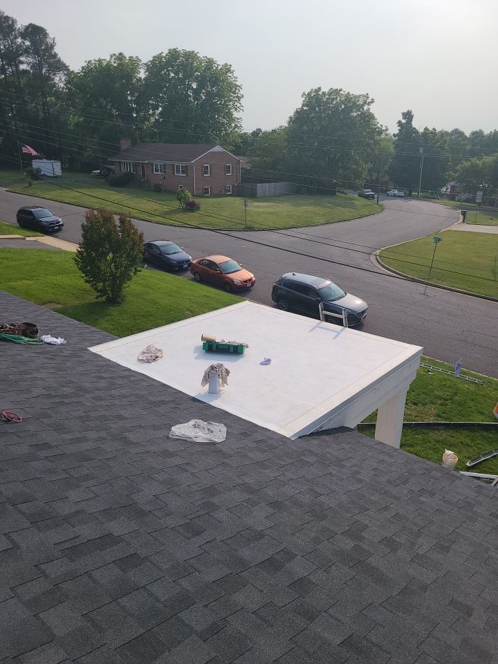 Manassas: CertainTeed Landmark Pro Designer Shingles in Max Def Moire Black by RM Banning, Inc.