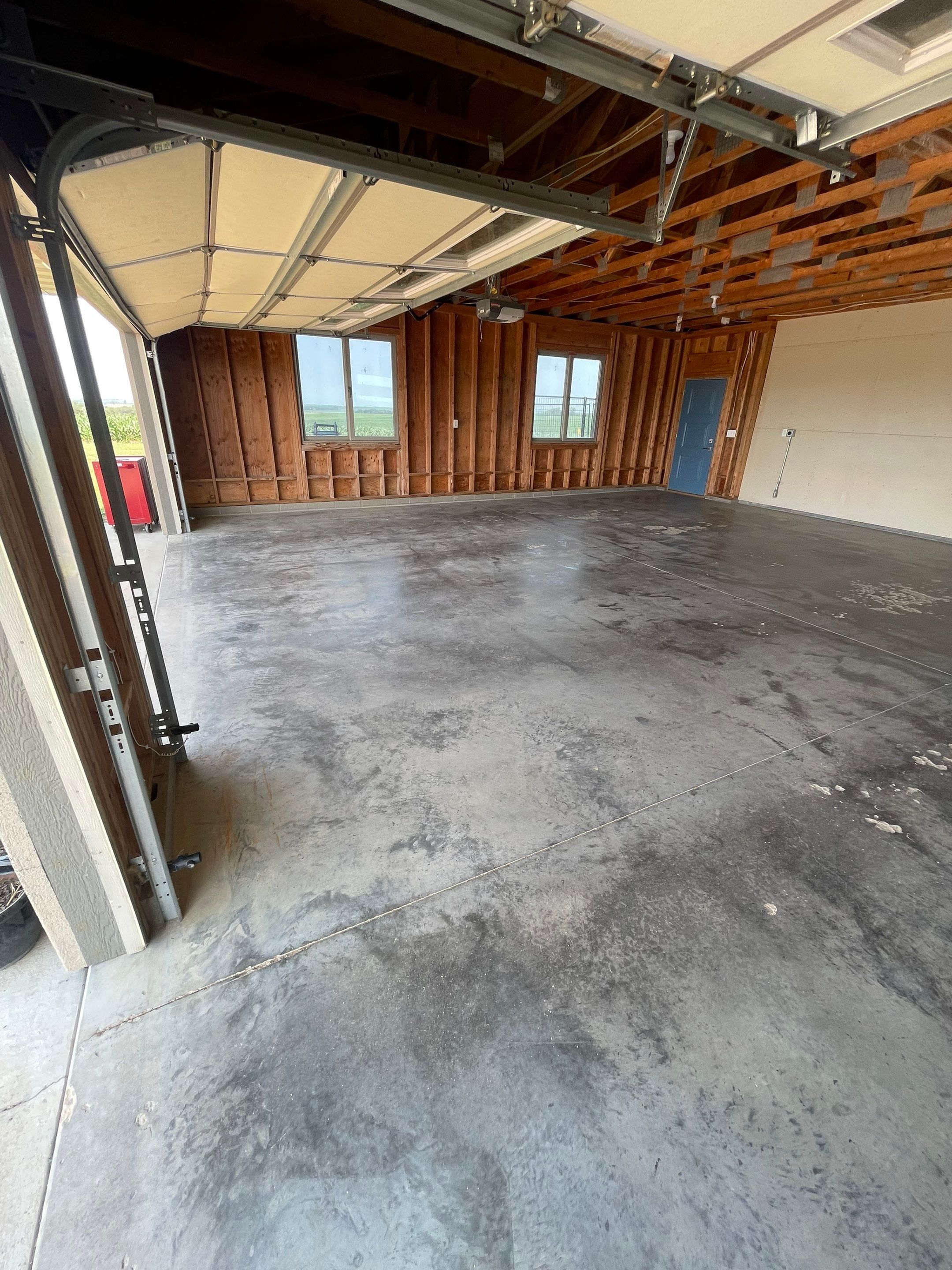 Cabin Fever Coating for Detached Garage in Dell Rapids by Select Painting, Coatings & Garage Cabinets