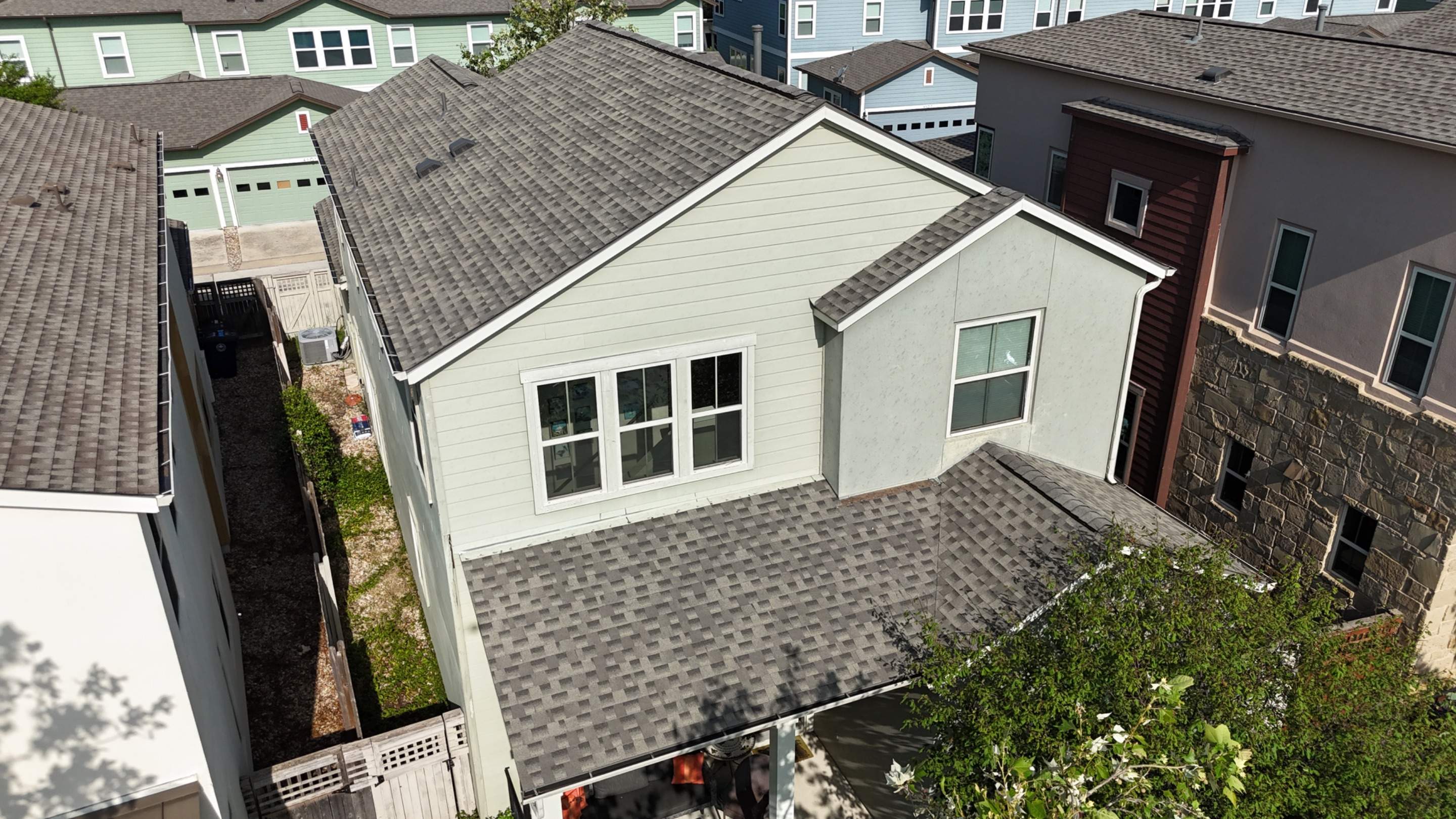 Weathered Wood - GAF Timberline HDZ by RoofsOnly.com