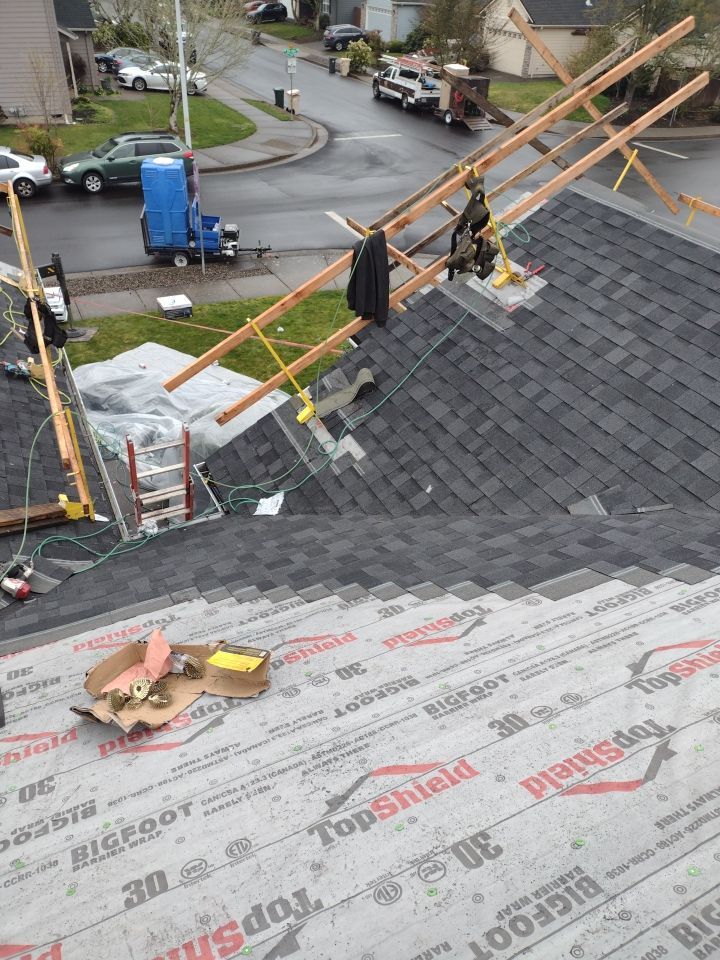 Residential Re-Roof in Albany Oregon by Orezona Building & Roofing Company, Inc.