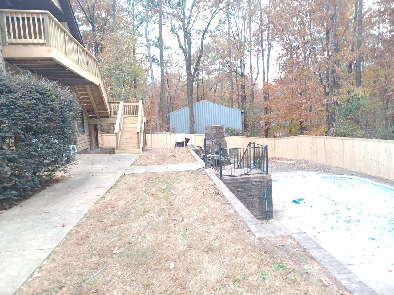 Million Dollar Lake - Deck and Fence by Pillar and Pine
