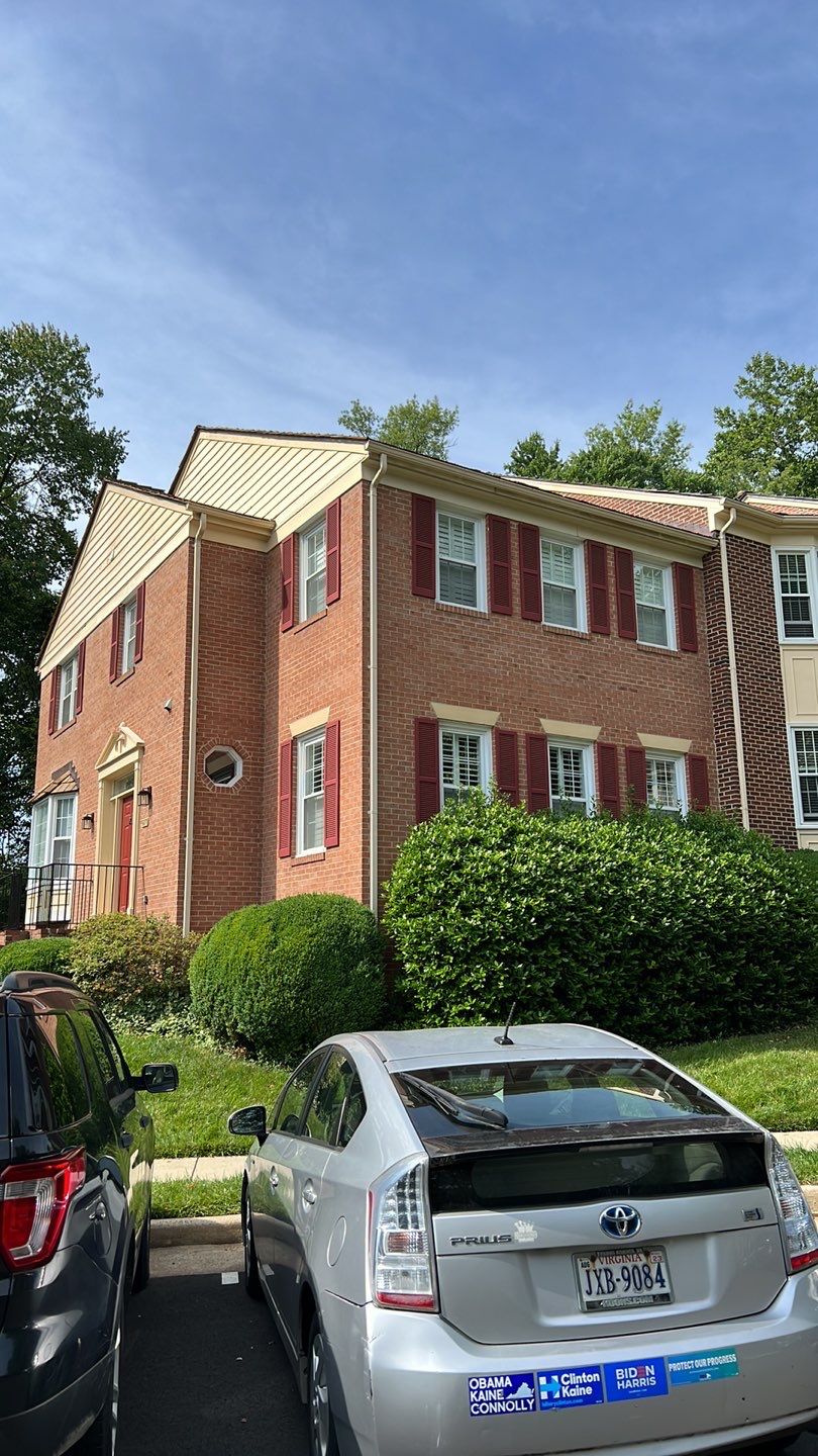 Falls Church - 18" Perfection CCA Shakes in Western Red Cedar by RM Banning, Inc.