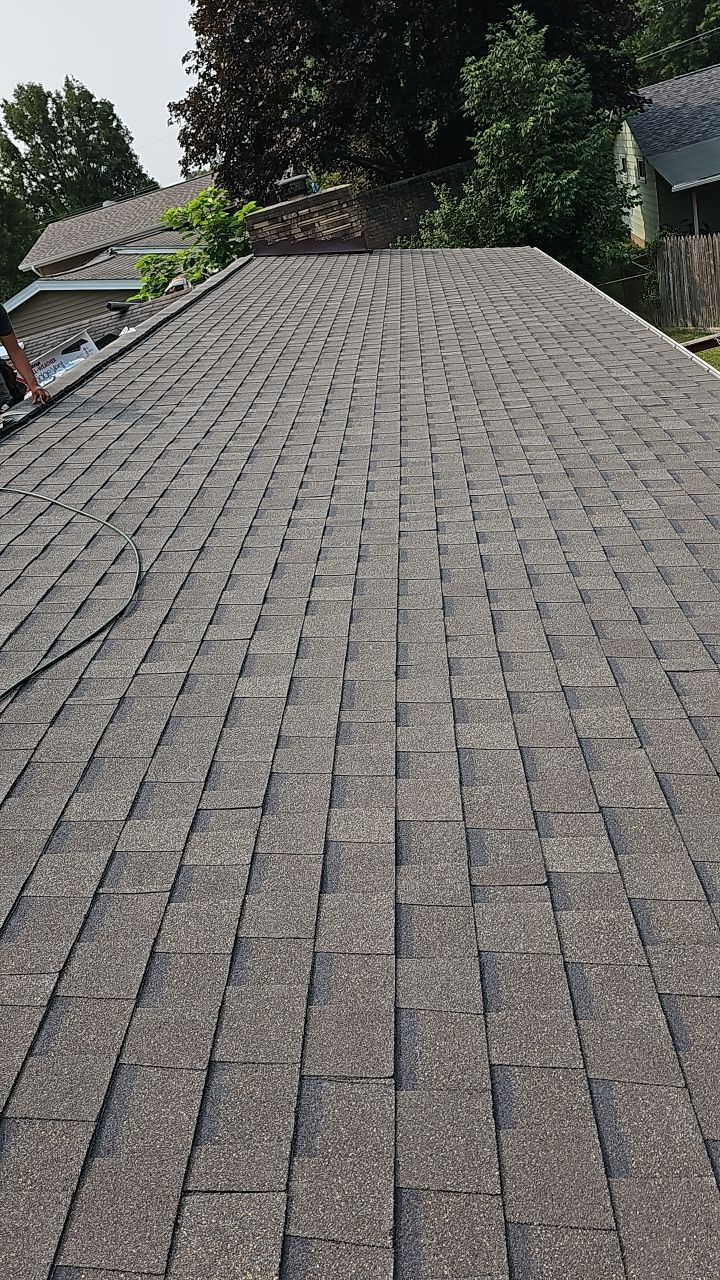 ATLAS PINNACLE COLOR: WEATHERED WOOD by Eagle Eye Roofing