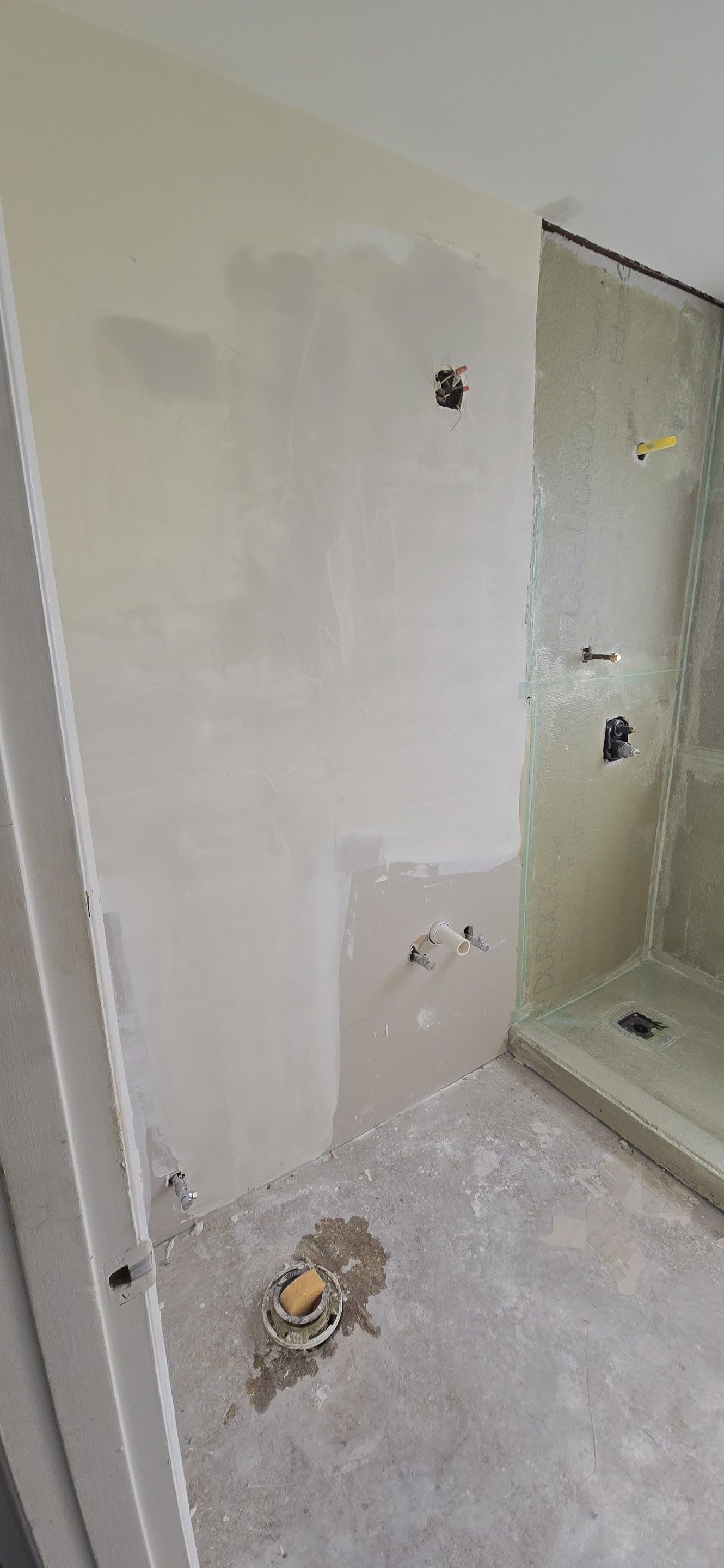 Guest Bathroom - Delray Beach by Hevi Tile